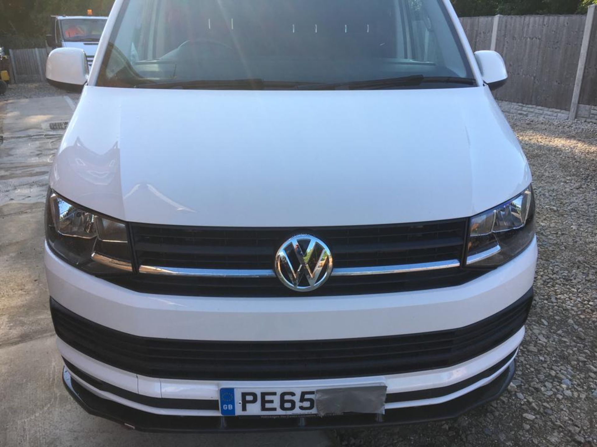 ONLY 7K MILES! 2015/65 REG VOLKSWAGEN TRANSPORTER T28 HIGH LINE BLUE-MOTION TDI 2.0 DIESEL *NO VAT* - Image 3 of 24