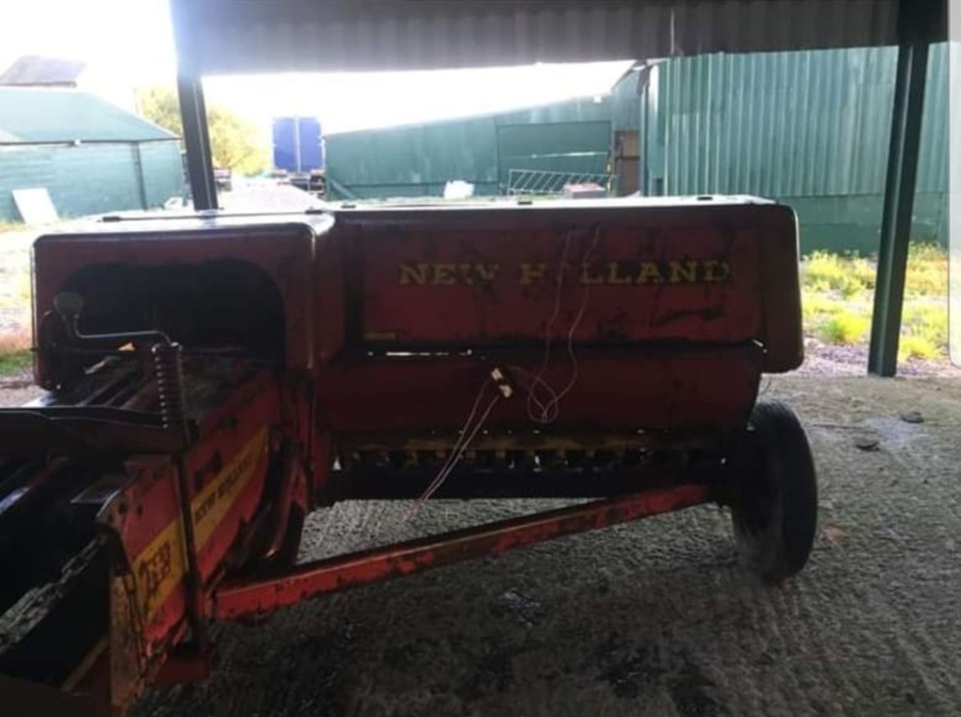 NEW HOLLAND 68 SQUARE BALER IN WORKING ORDER *NO VAT* - Image 3 of 5