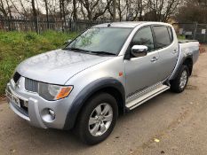 2007/56 REG MITSUBISHI L200 WARRIOR DI-D DOUBLE CAB SILVER DIESEL PICK-UP, SHOWING 2 FORMER KEEPERS