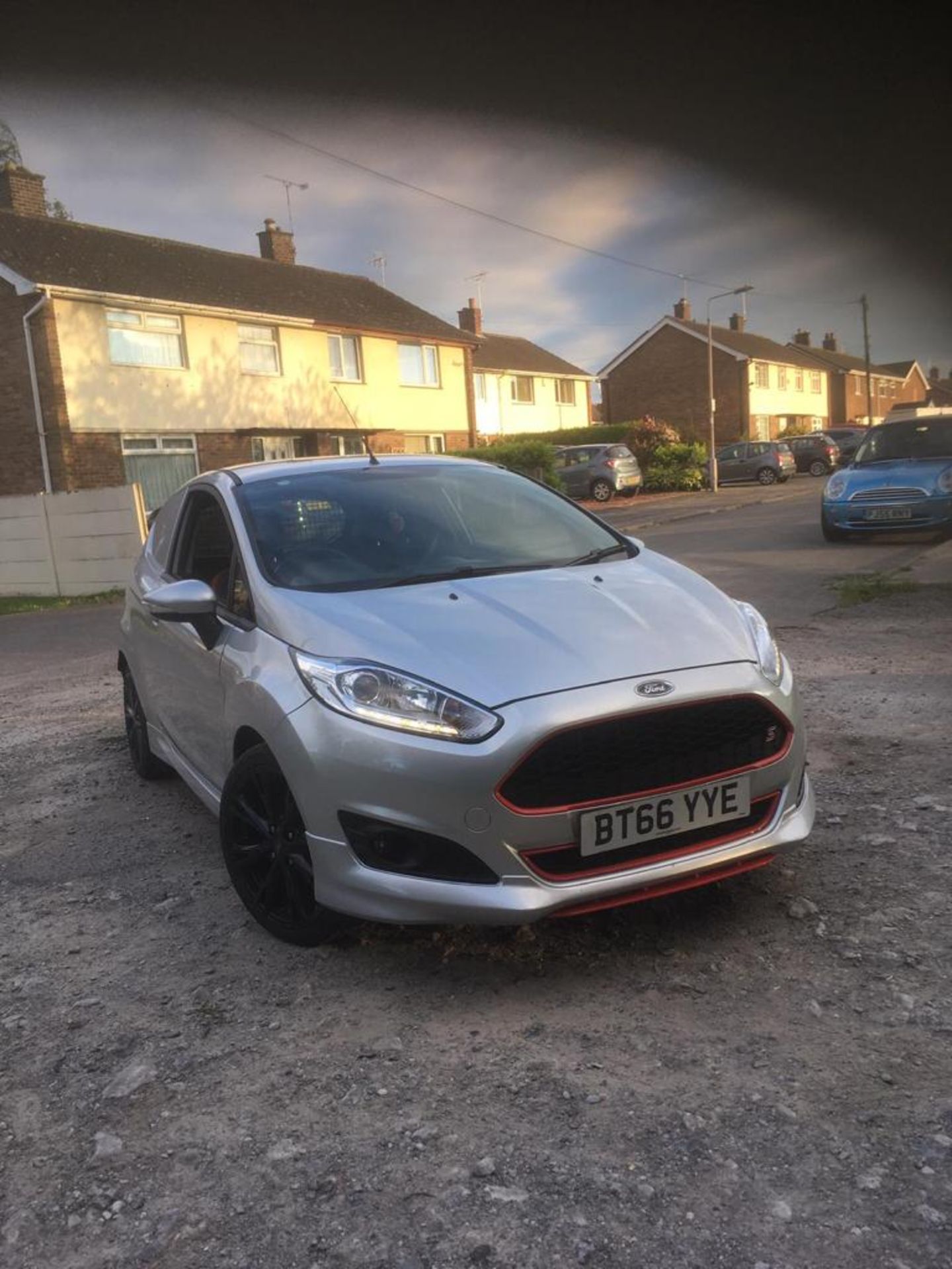 2017/66 REG FORD FIESTA TDCI 1.5 DIESEL SILVER CAR / VAN, SHOWING 0 FORMER KEEPERS *NO VAT*