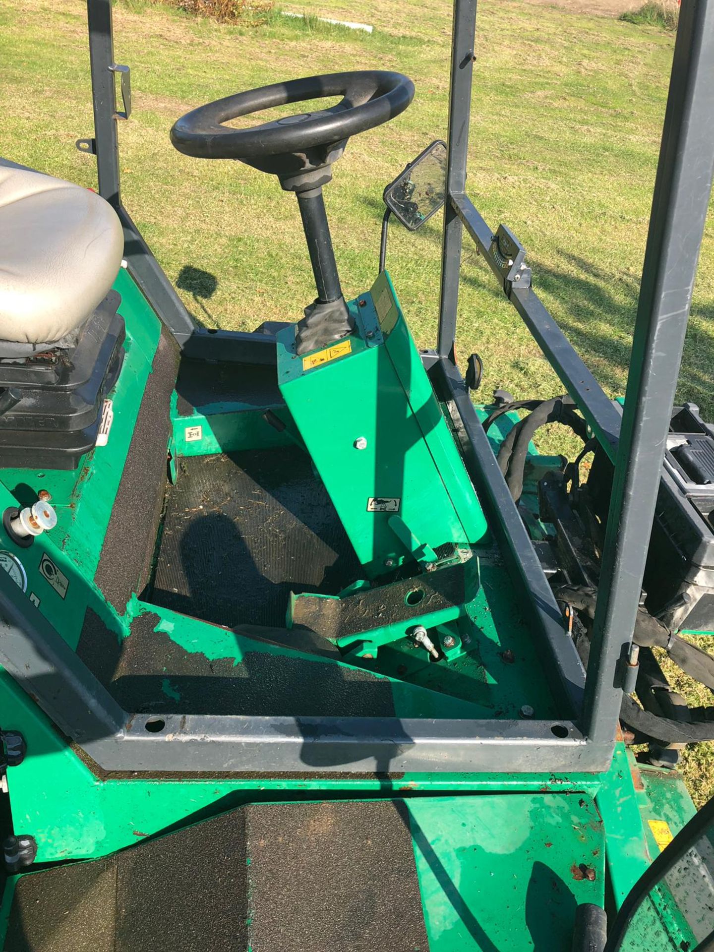 2012 RANSOMES COMMANDER 3520 OPEN CAB 5 GANG MOWER *PLUS VAT* - Image 12 of 18