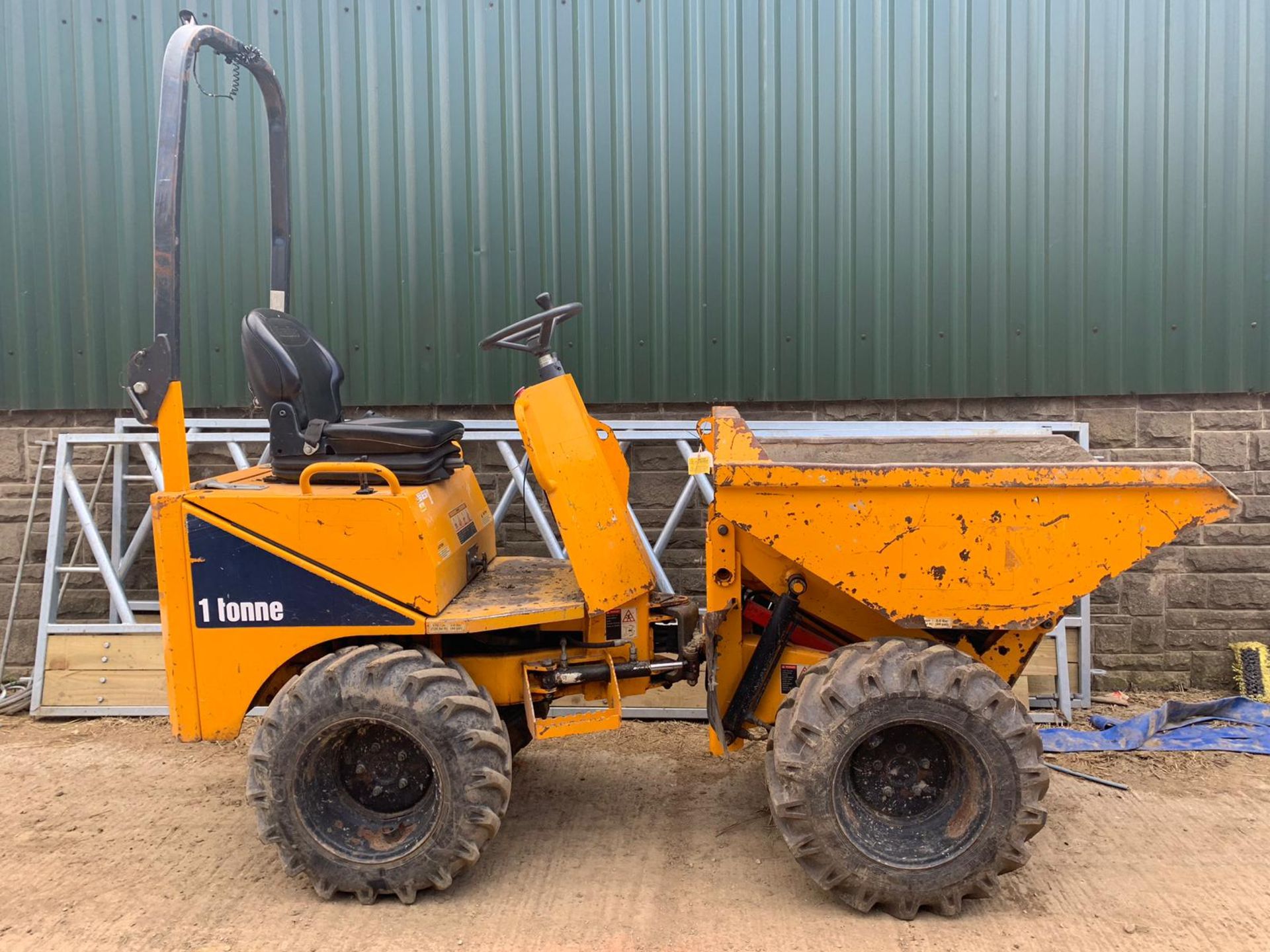 2012 THWAITES 1 TONNE HI-TIP DUMPER, SHOWING 1199 HOURS (UNVERIFIED) *PLUS VAT* - Image 5 of 9