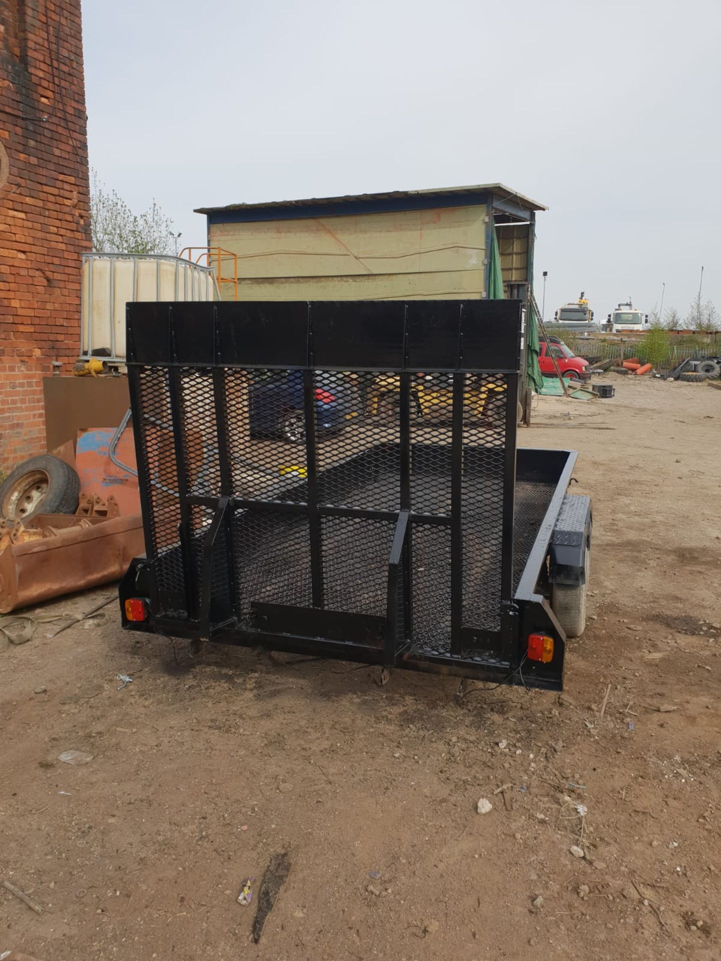 3.5 TON TWIN AXLE PLANT TRAILER WITH RAMP 12FT X 5.6 FT *NO VAT* - Image 3 of 7