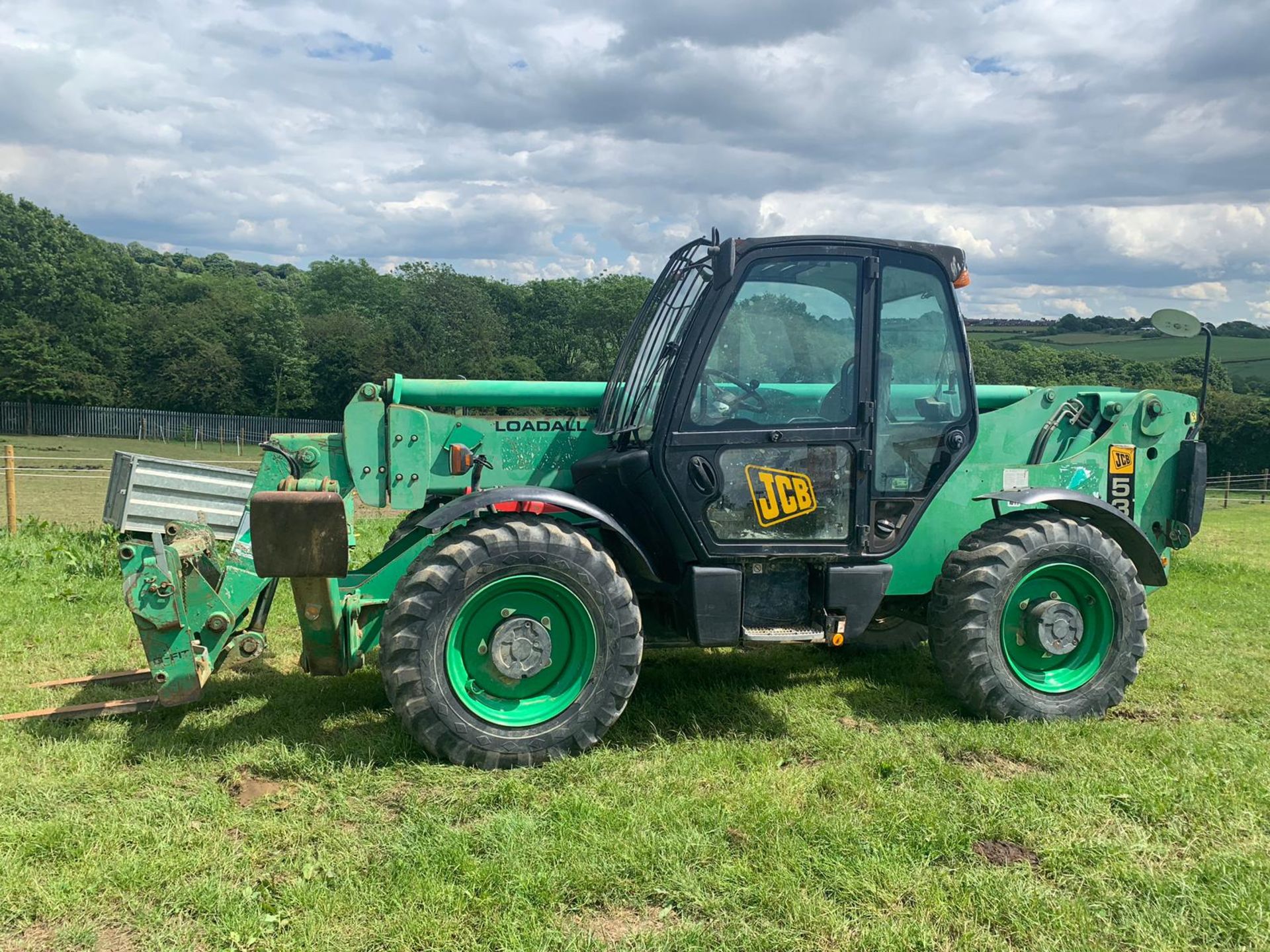 2003 JCB 537-135 LOADALL GREEN TELESCOPIC HANDLER WITH PALLET FORKS *PLUS VAT* - Image 3 of 10