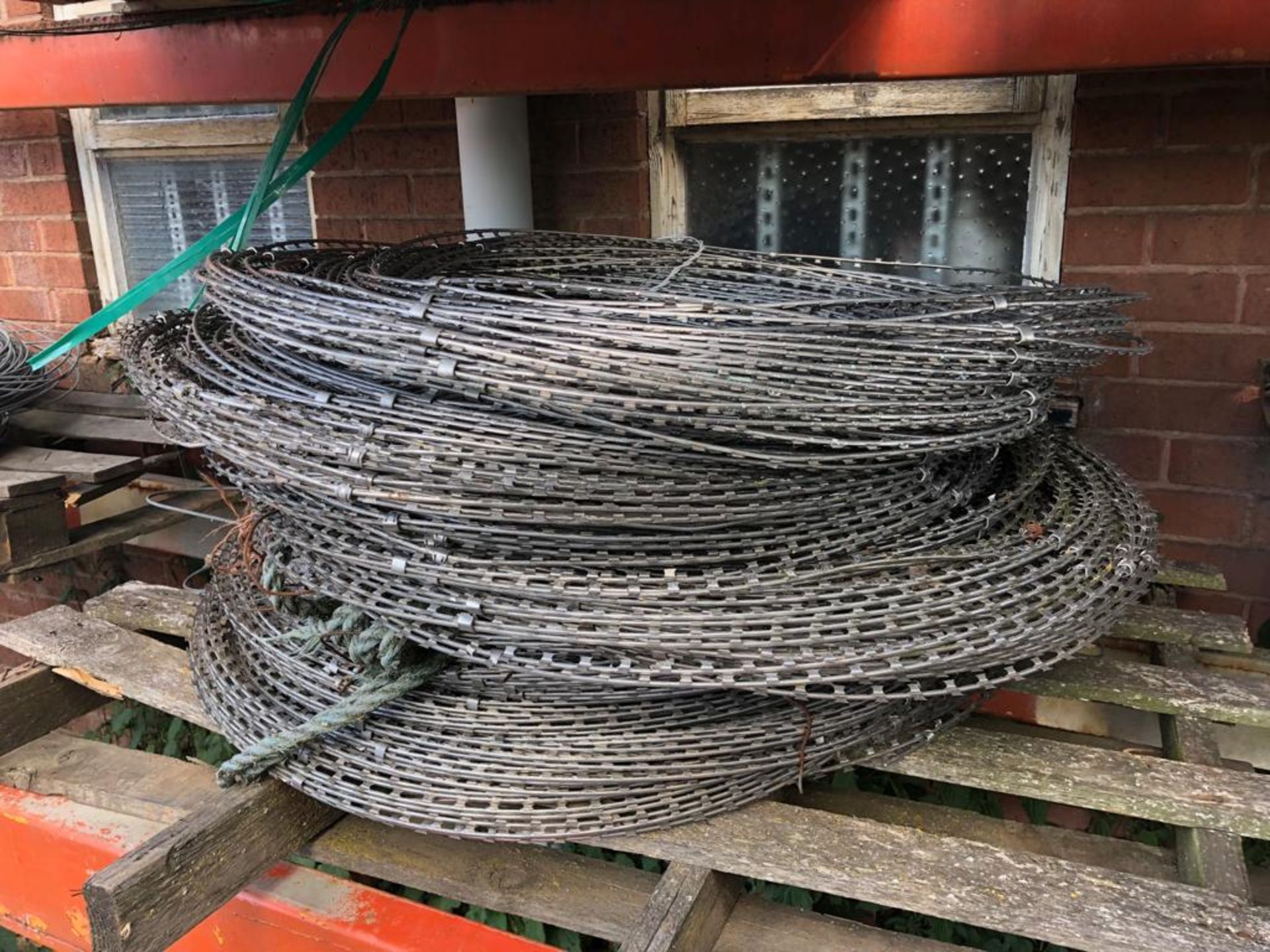 STAINLESS STEEL RAZOR WIRE *PLUS VAT*