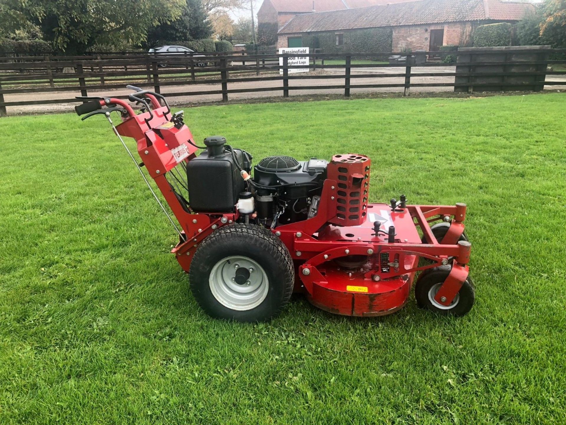 FERRIS 36" CUT ZERO TURN ROTARY BANK MOWER, KAWASAKI ENGINE *PLUS VAT*