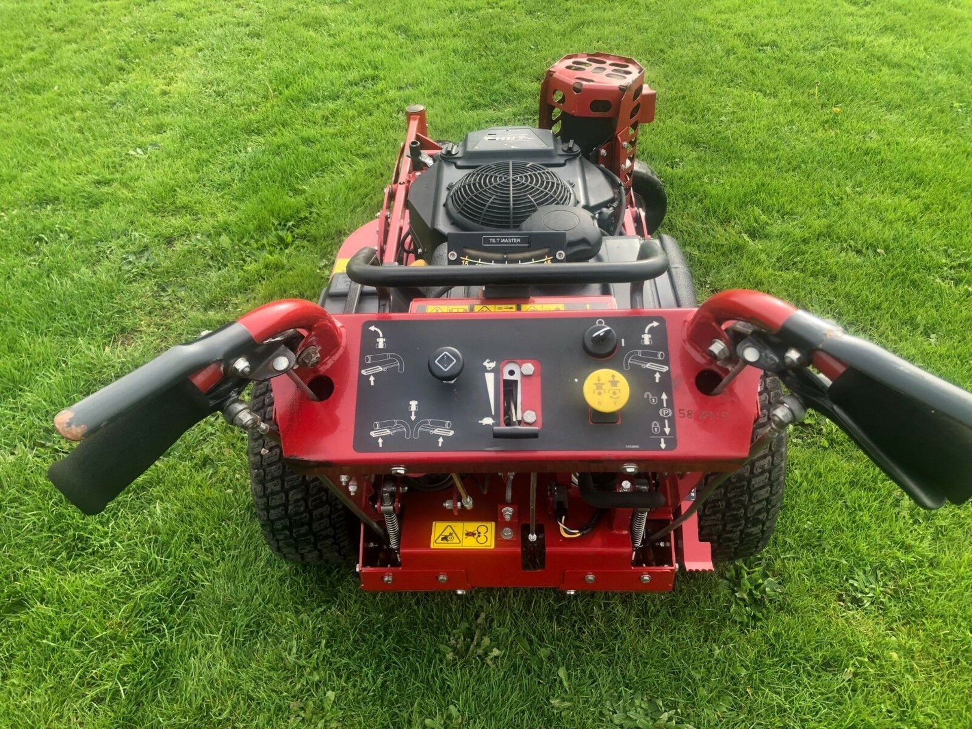 FERRIS 36" CUT ZERO TURN ROTARY BANK MOWER, KAWASAKI ENGINE *PLUS VAT* - Bild 5 aus 5