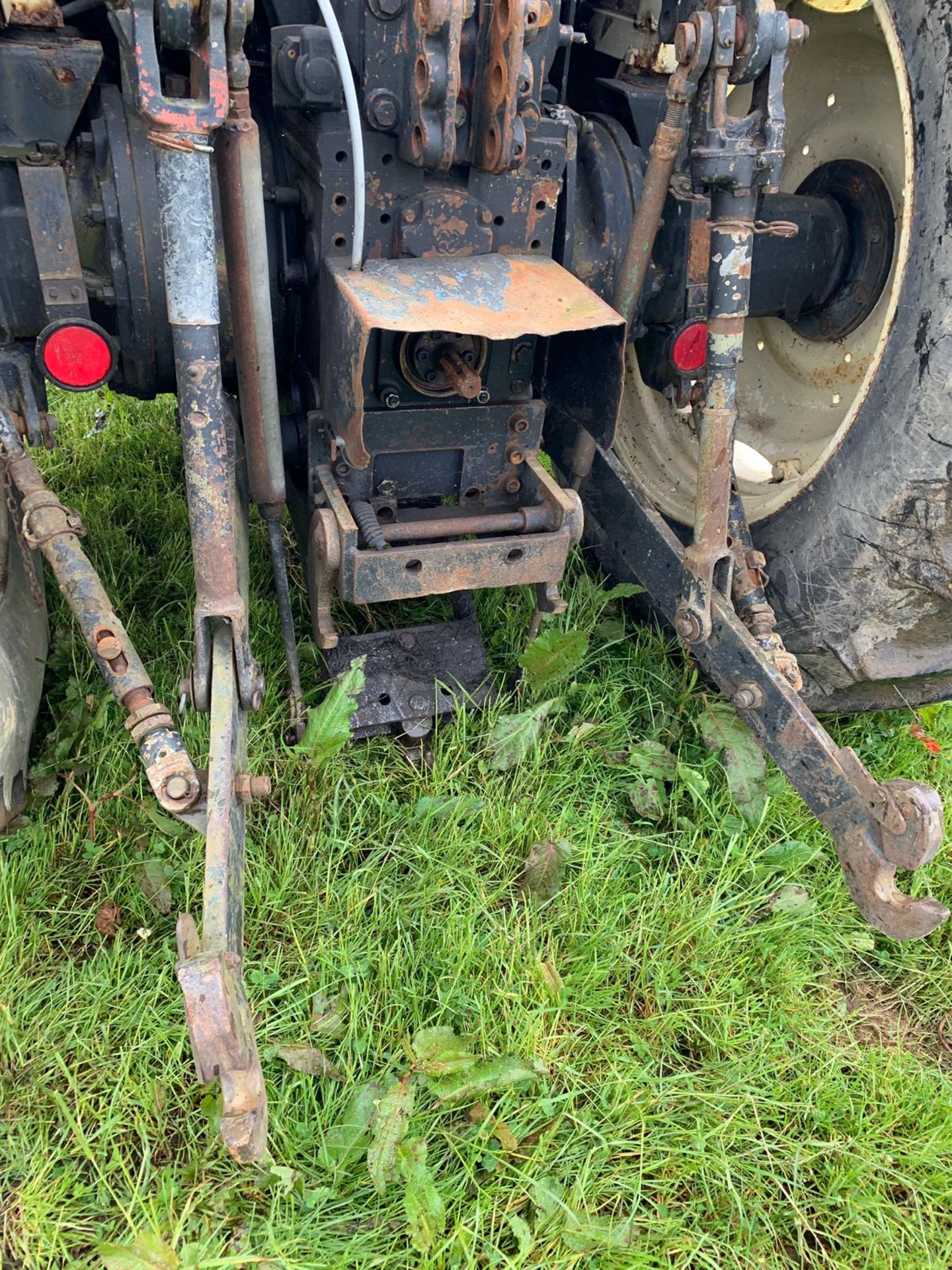 LAMBORGHINI 1106 TRACTOR *PLUS VAT* - Image 7 of 13