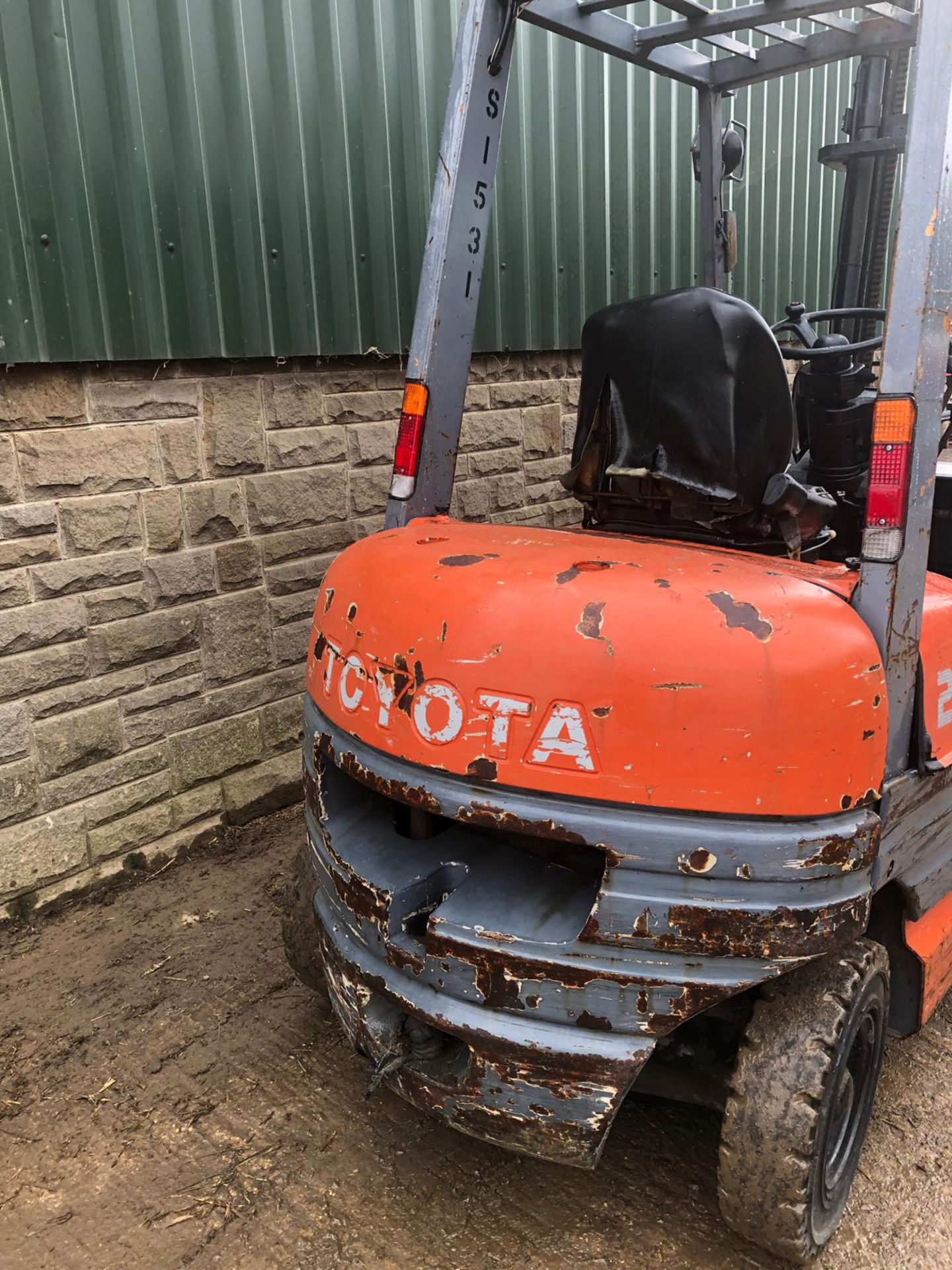 TOYOTA 20 FORKLIFT - *PLUS VAT* - Image 8 of 17