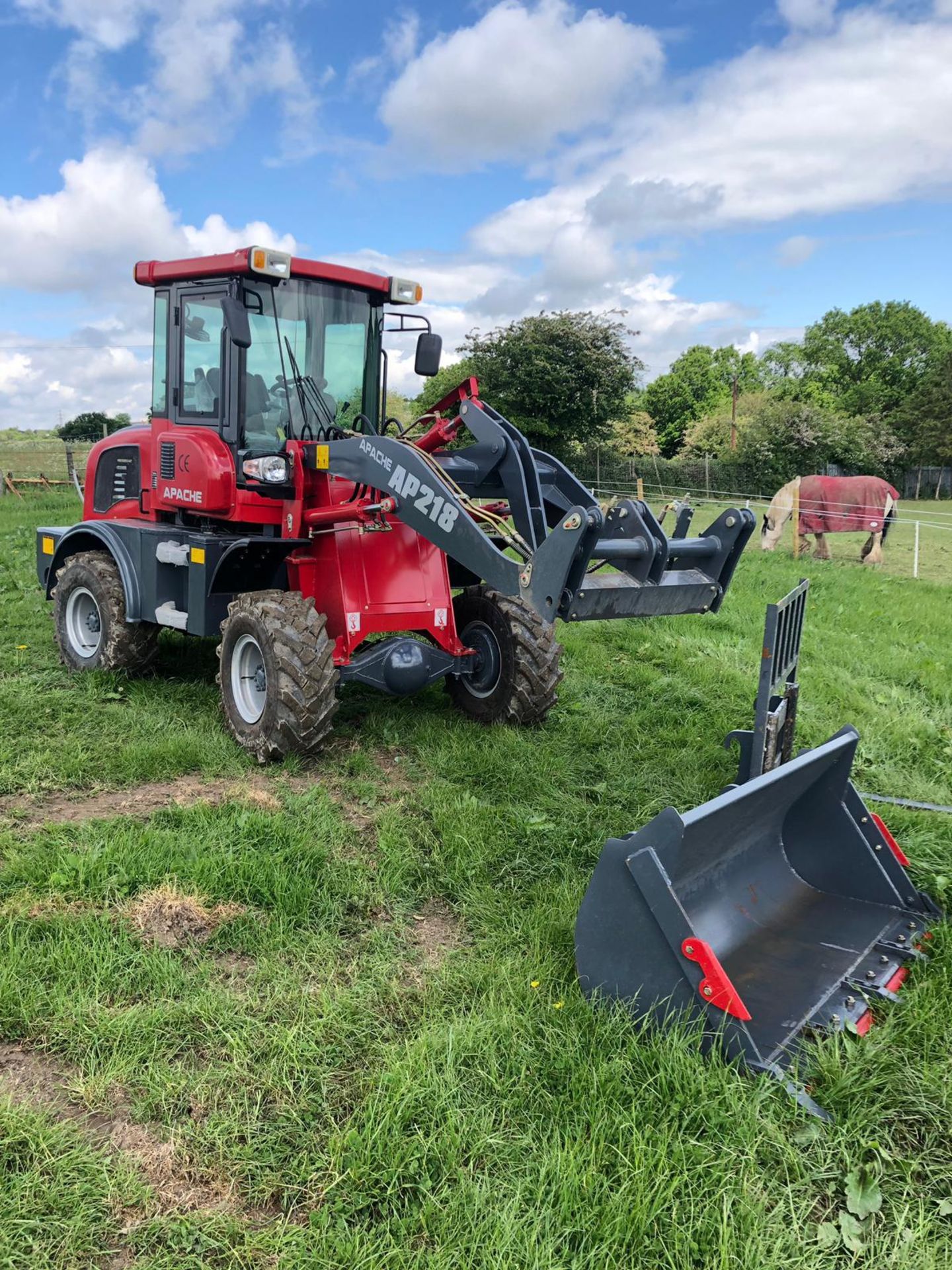 2019 APACHE AP218 RED/GREY WHEEL LOADER *PLUS VAT* - Image 5 of 15