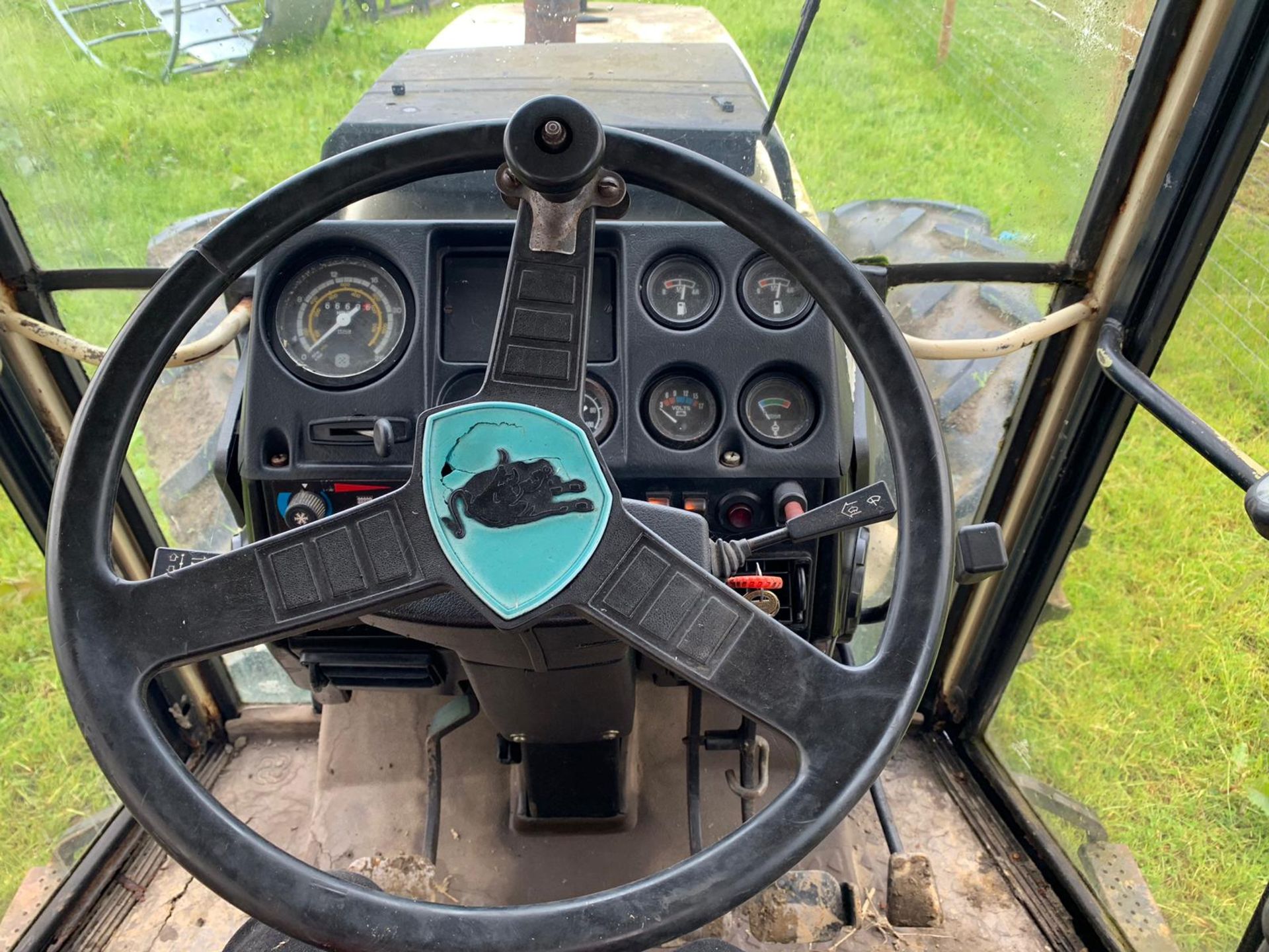 LAMBORGHINI 1106 TRACTOR *PLUS VAT* - Image 10 of 13