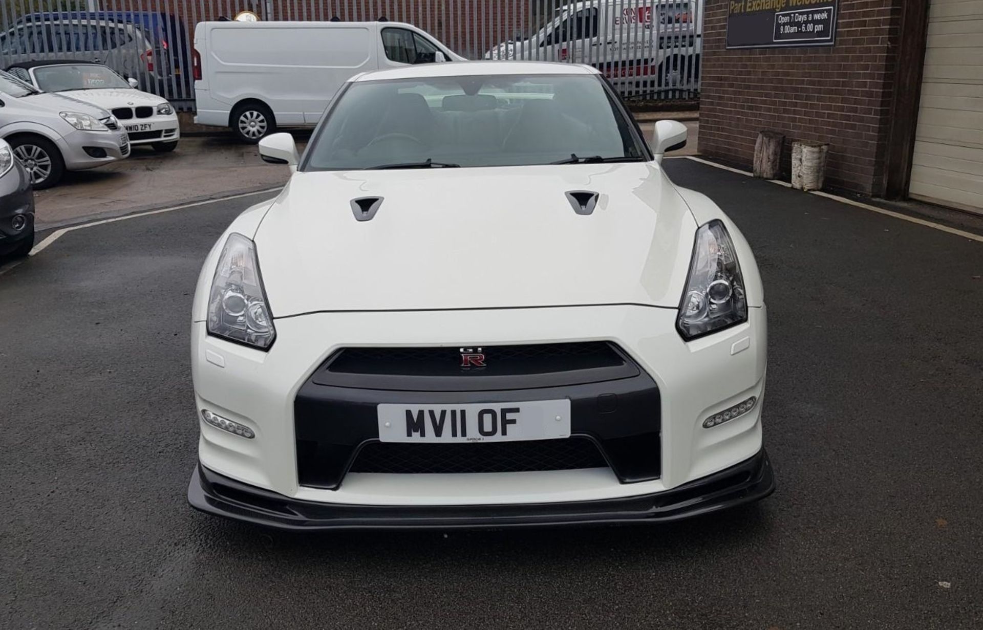 2011 NISSAN GT-R R35 750 stage 5 PREMIUM EDITION S-A 1 OWNER FROM NEW 20K MILES WARRANTED! - Bild 2 aus 7