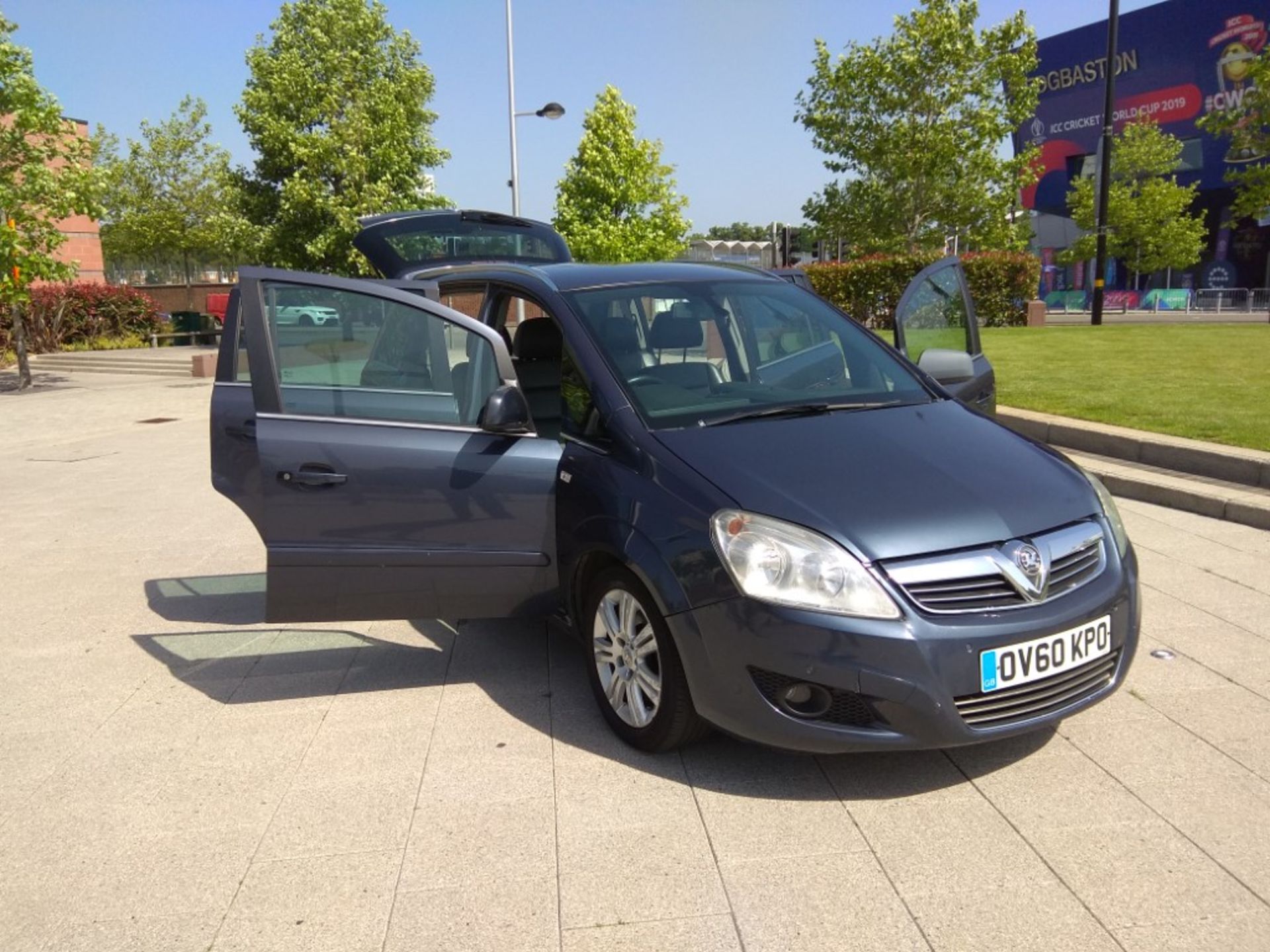 2010/60 REG VAUXHALL ZAFIRA ELITE 1.9 CDTI DIESEL (150BHP) AUTOMATIC*** NO VAT *** - Image 2 of 18