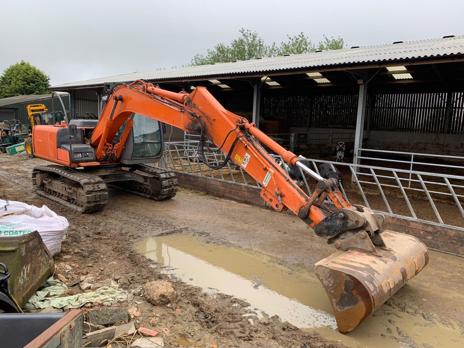 HITACHI ZX110 CRAWLER TRACKED EXCAVATOR, YEAR 2006, MASS 11 TONNE *PLUS VAT*