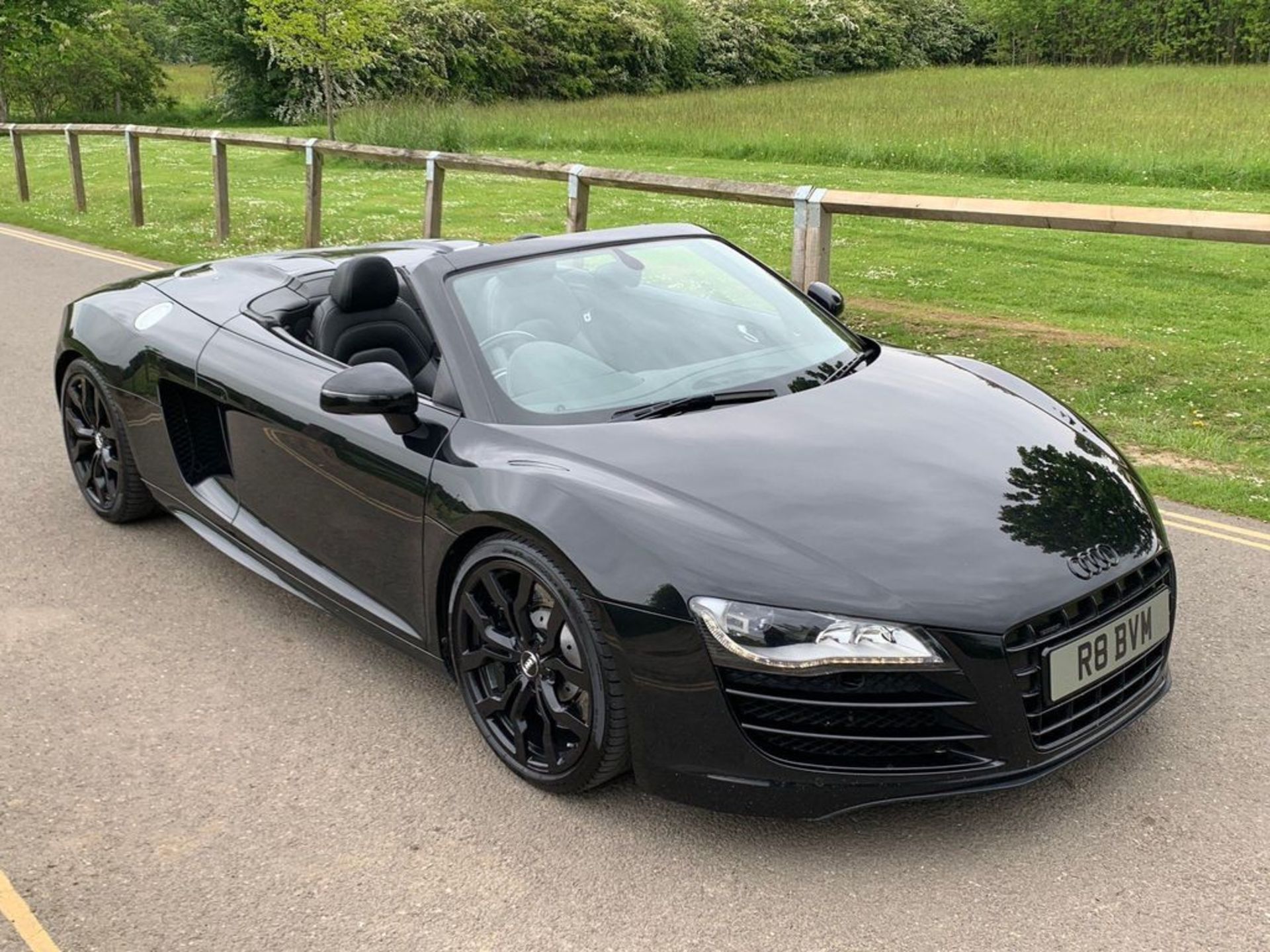 2010 AUDI R8 SPYDER QUATTRO V10 5.2L PETROL SEMI-AUTOMATIC GEARBOX BLACK CONVERTIBLE *NO VAT*