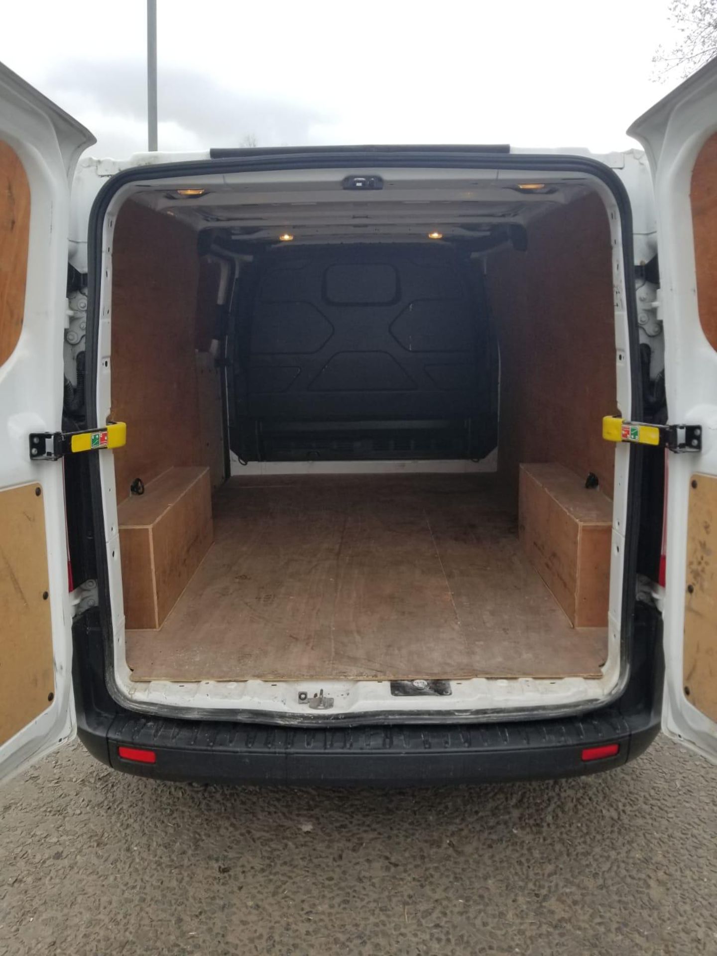 2015/65 REG FORD TRANSIT CUSTOM 290 ECO-TECH DIESEL PANEL VAN, SHOWING 0 FORMER KEEPERS *NO VAT* - Image 6 of 9