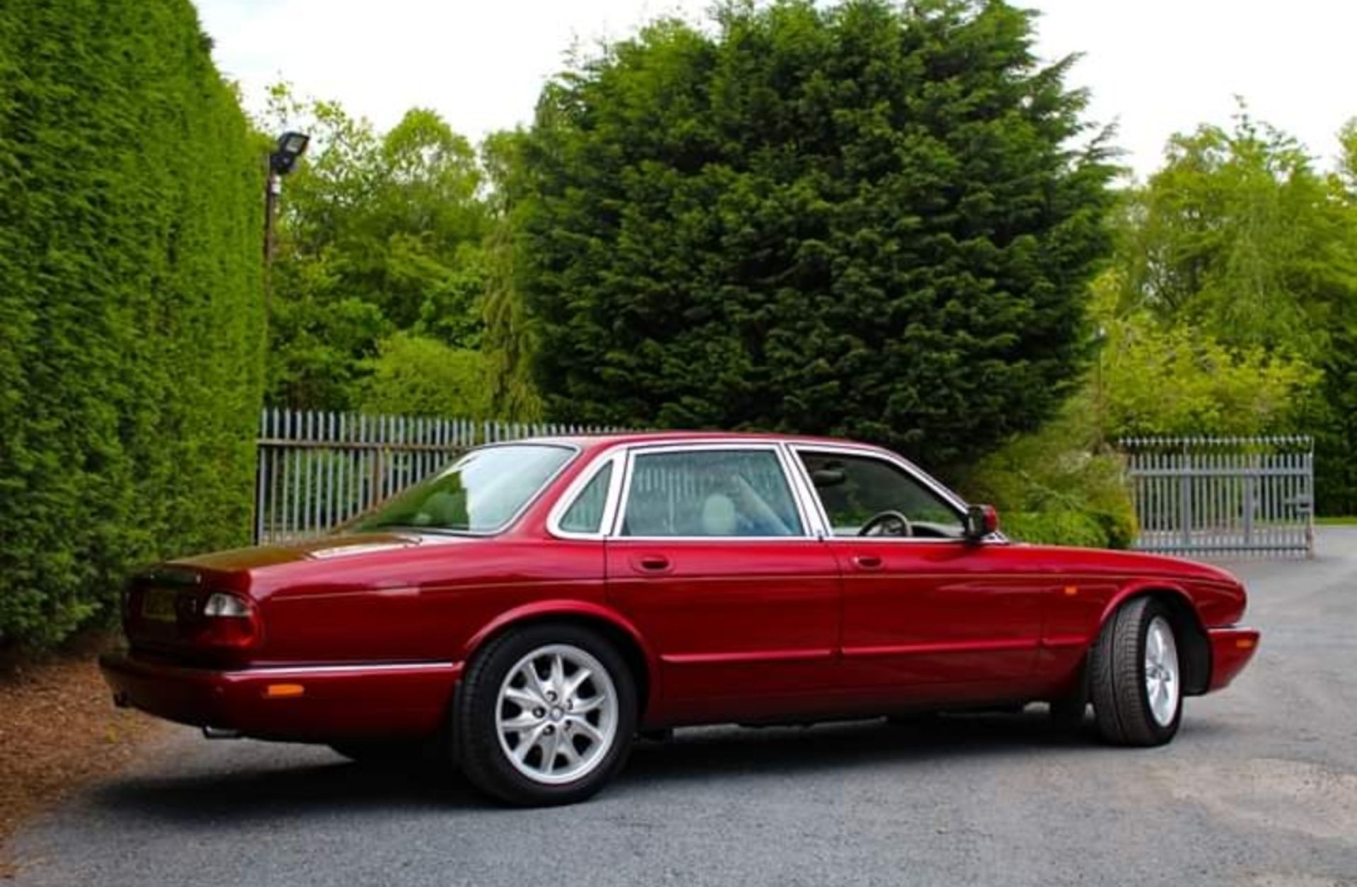 2001/51 REG JAGUAR XJ EXECUTIVE AUTO 3.2 PETROL 4 DOOR SALOON, X308 MODEL, ONE OF THE LAST *NO VAT* - Image 6 of 12