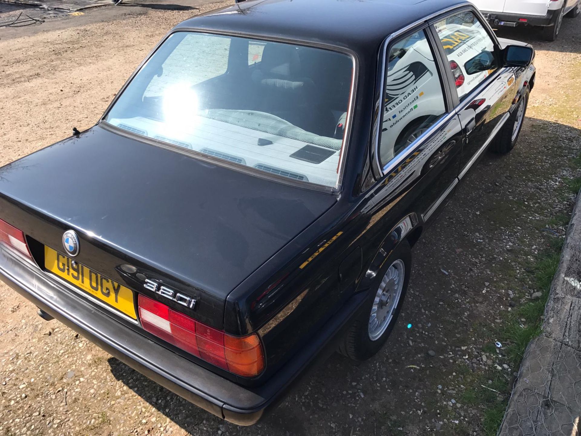 1989/G REG BMW 320I BLACK 2.0 PETROL 2 DOOR SALOON, SHOWING 3 FORMER KEEPERS *NO VAT* - Image 5 of 13