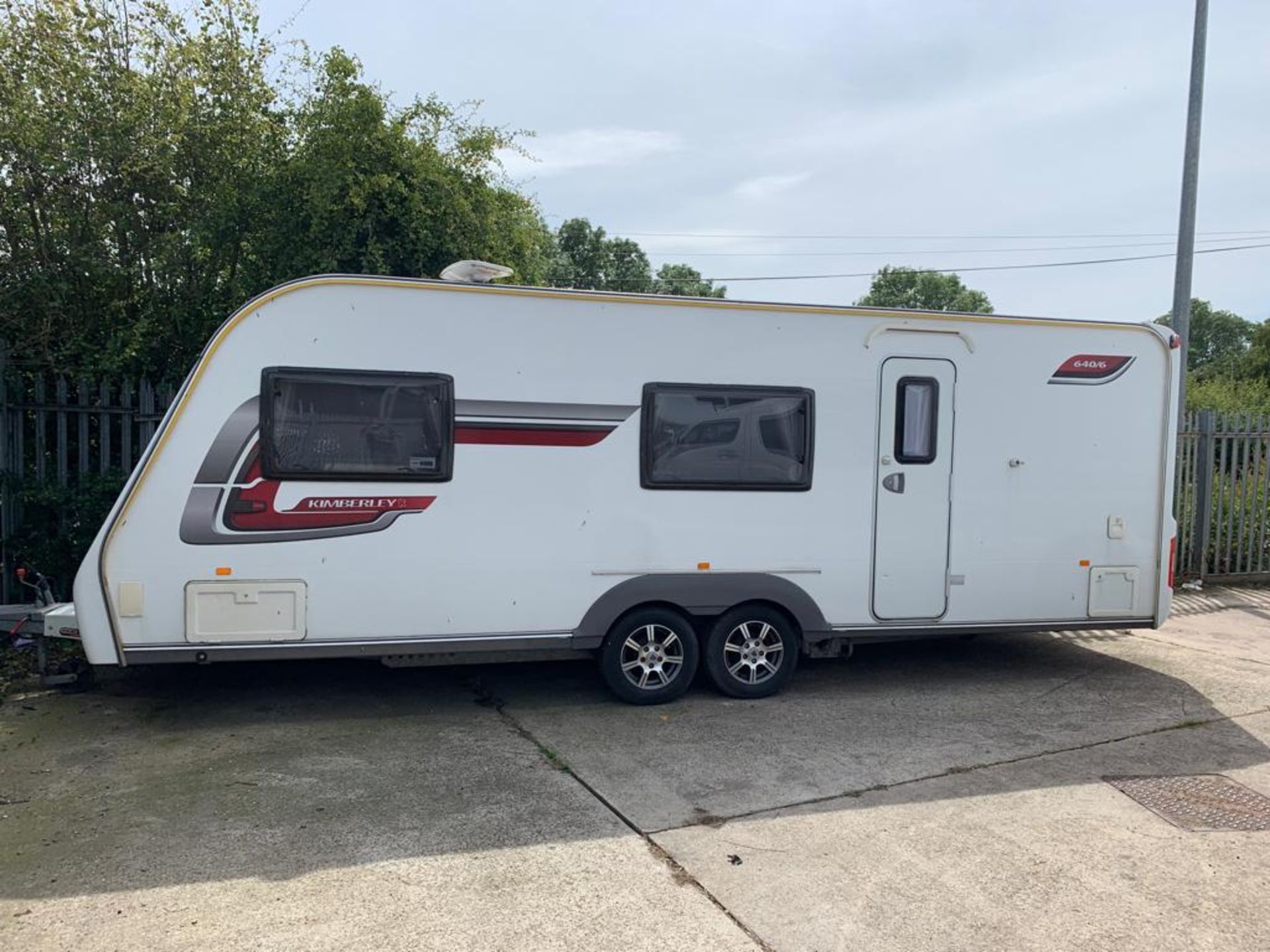 2013 COACHMAN AMARA 640/6 TWIN AXLE TOW ABLE CARAVAN *NO VAT*