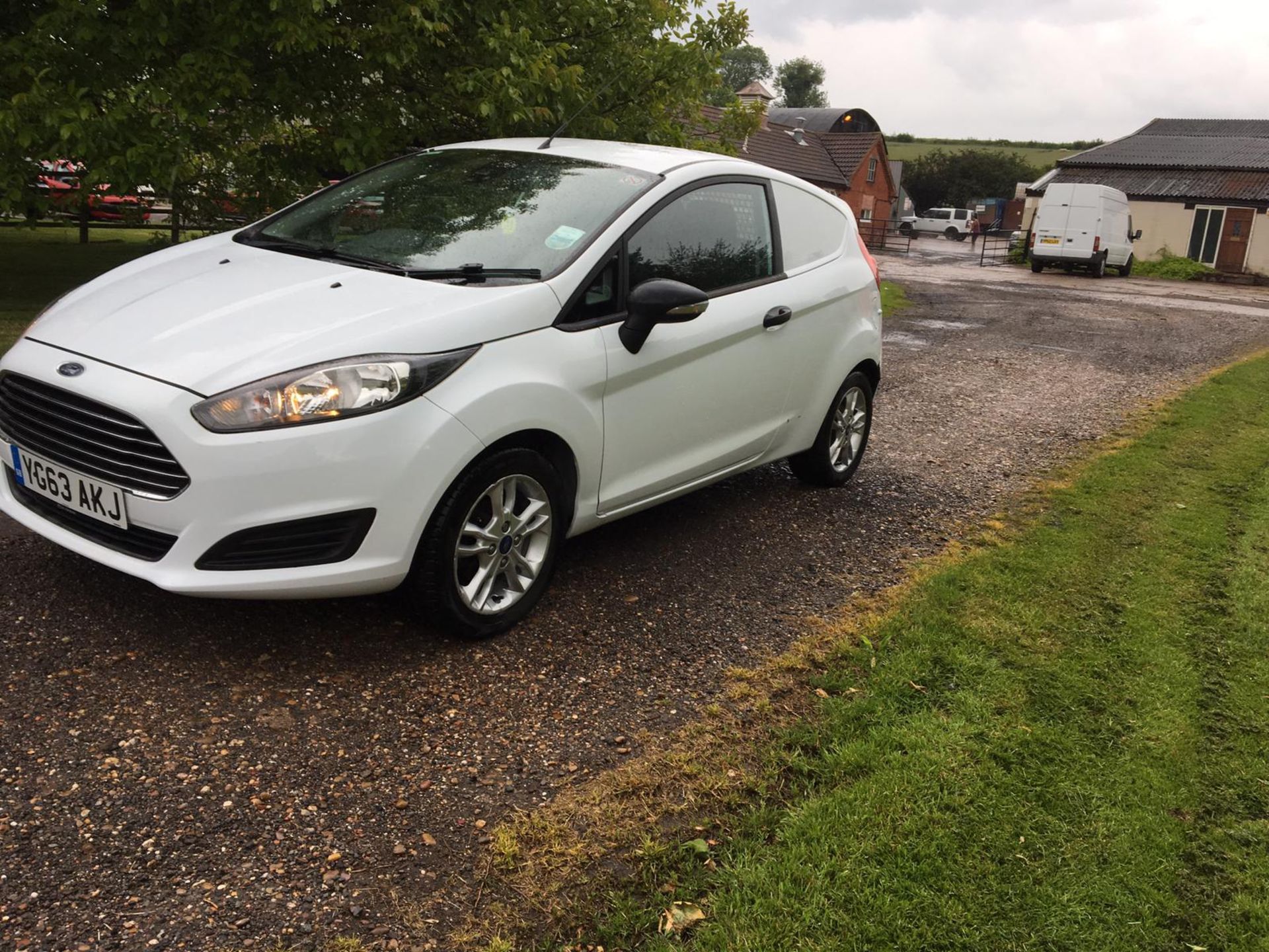 2013/63 REG FORD FIESTA ECONETIC TECH TDCI 1.6 DIESEL CAR / VAN, SHOWING 0 FORMER KEEPERS *PLUS VAT* - Image 4 of 15