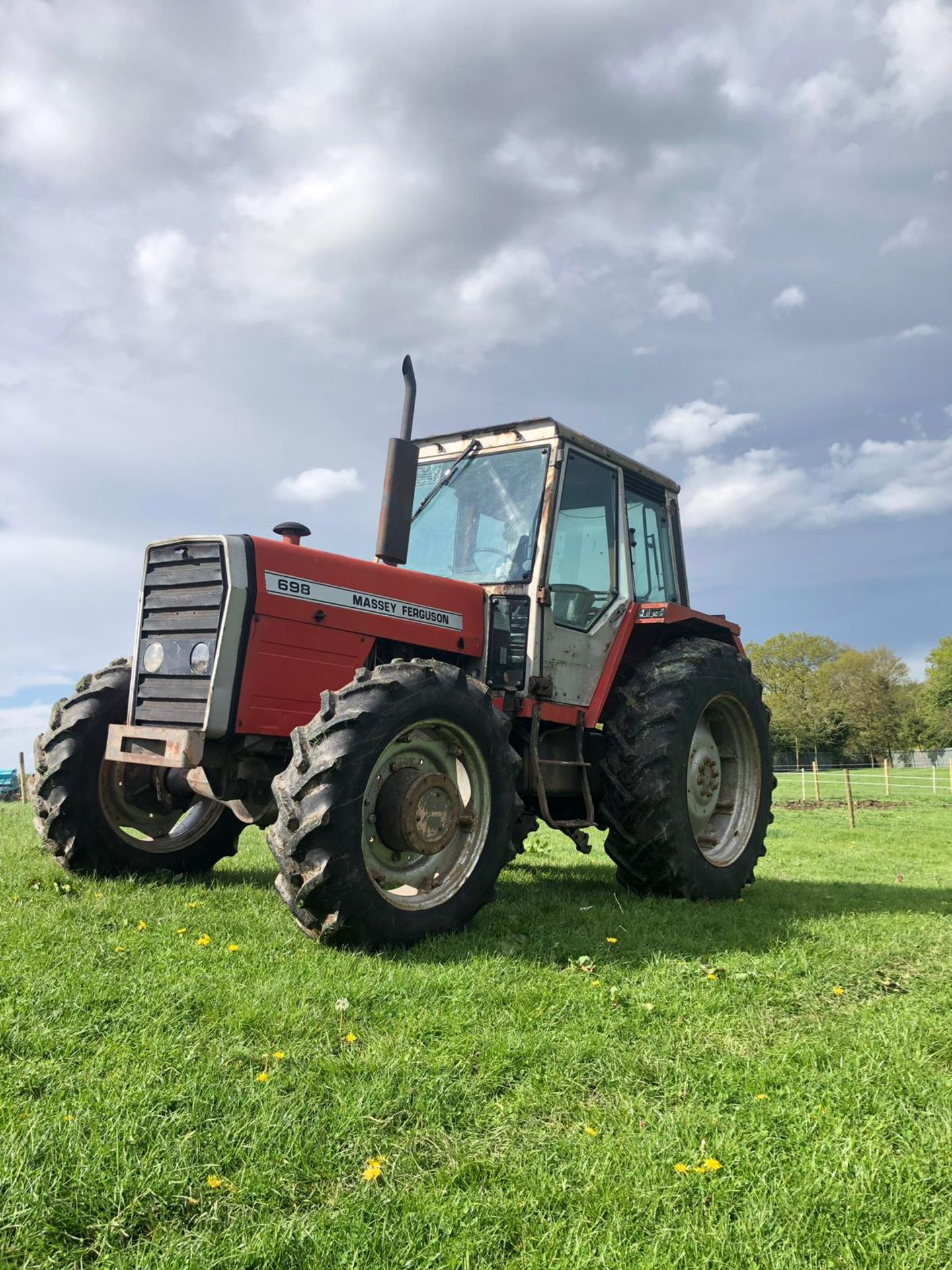 MASSEY FERGUSON 698 4X4 TRACTOR, RUNS AND WORKS *PLUS VAT* - Image 2 of 8