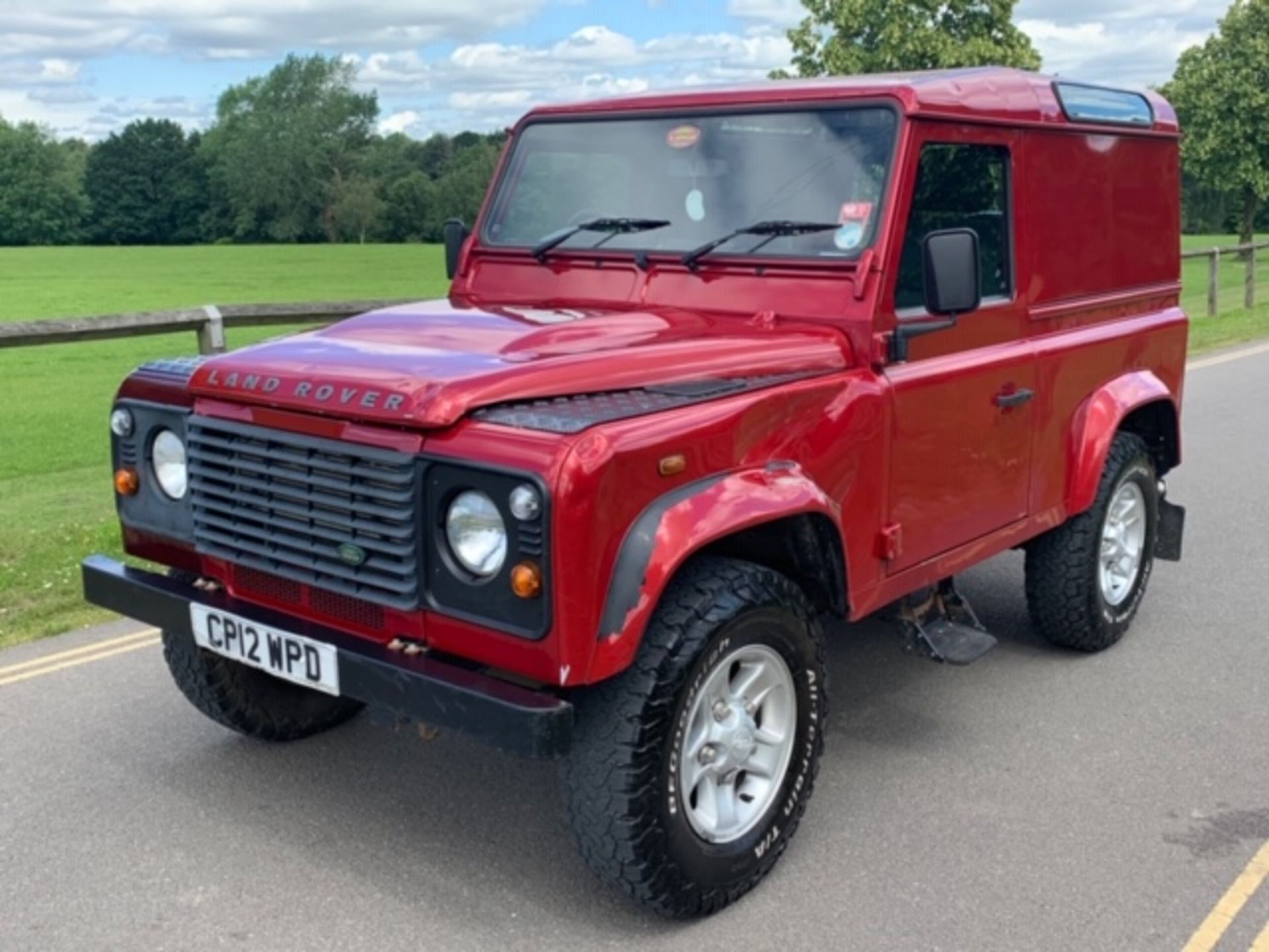 2012/12 REG LAND ROVER DEFENDER 90 HARD TOP TURBO DIESEL 2.2 RED LIGHT 4X4 UTILITY *NO VAT* - Image 3 of 12