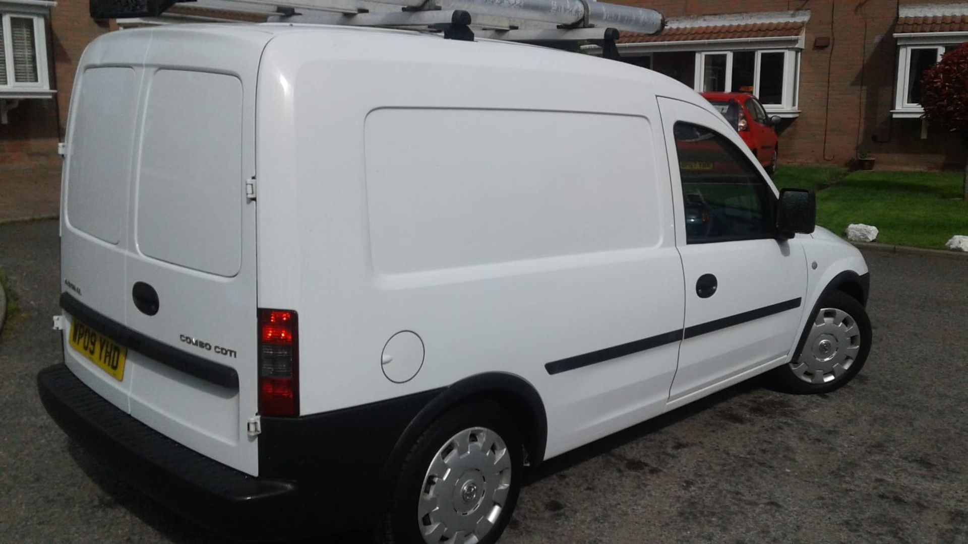 2009/09 REG VAUXHALL COMBO 2000 CDTI 1.25 DIESEL WHITE VAN, SHOWING 0 FORMER KEEPERS - FSH! *NO VAT* - Image 4 of 9