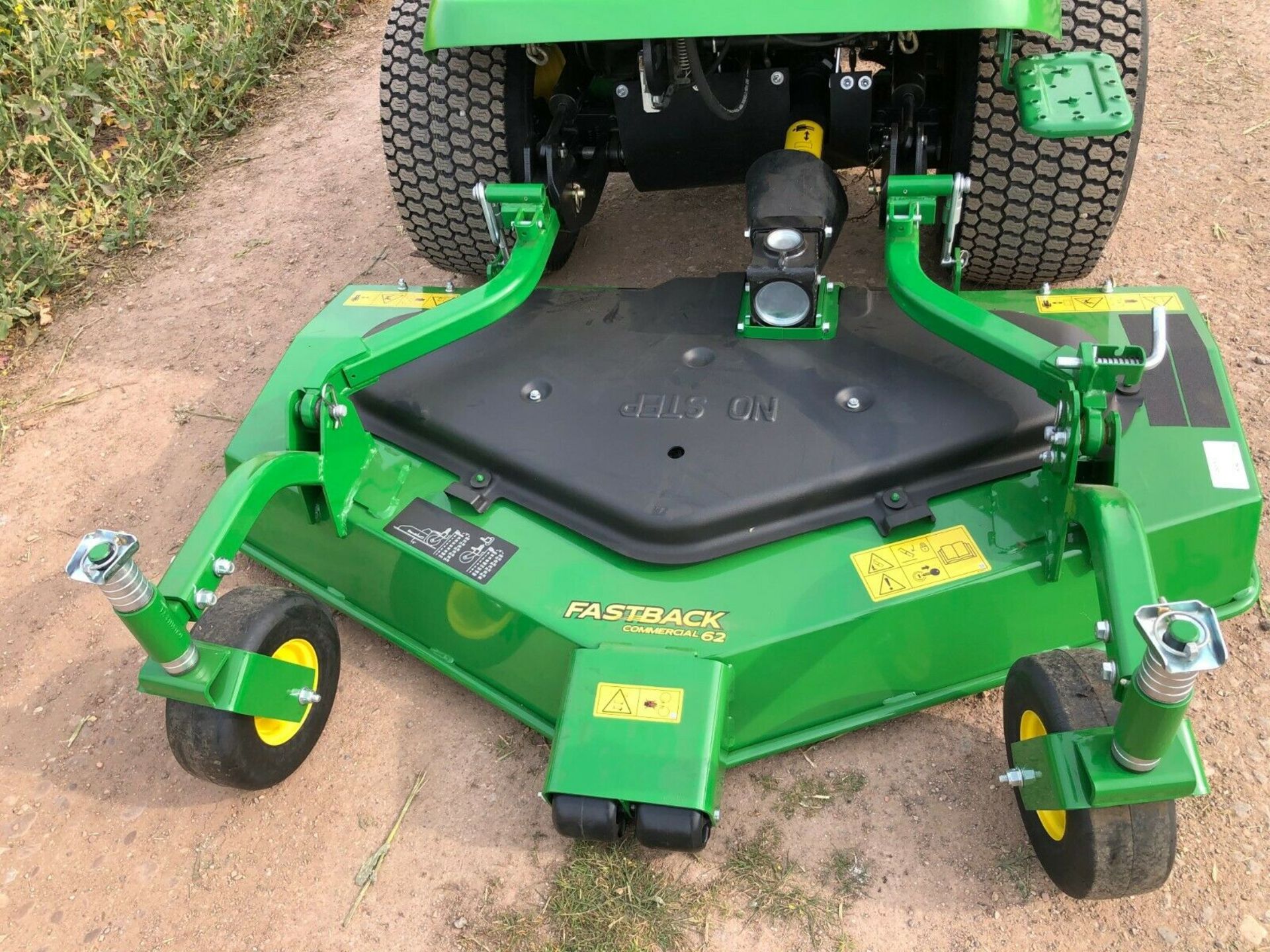 JOHN DEERE 1565 UPFRONT ROTARY MOWER,4x4, BRAND NEW 62" FASTBACK DECK, 1266 HOURS,12 REG, 37HP - Image 7 of 9