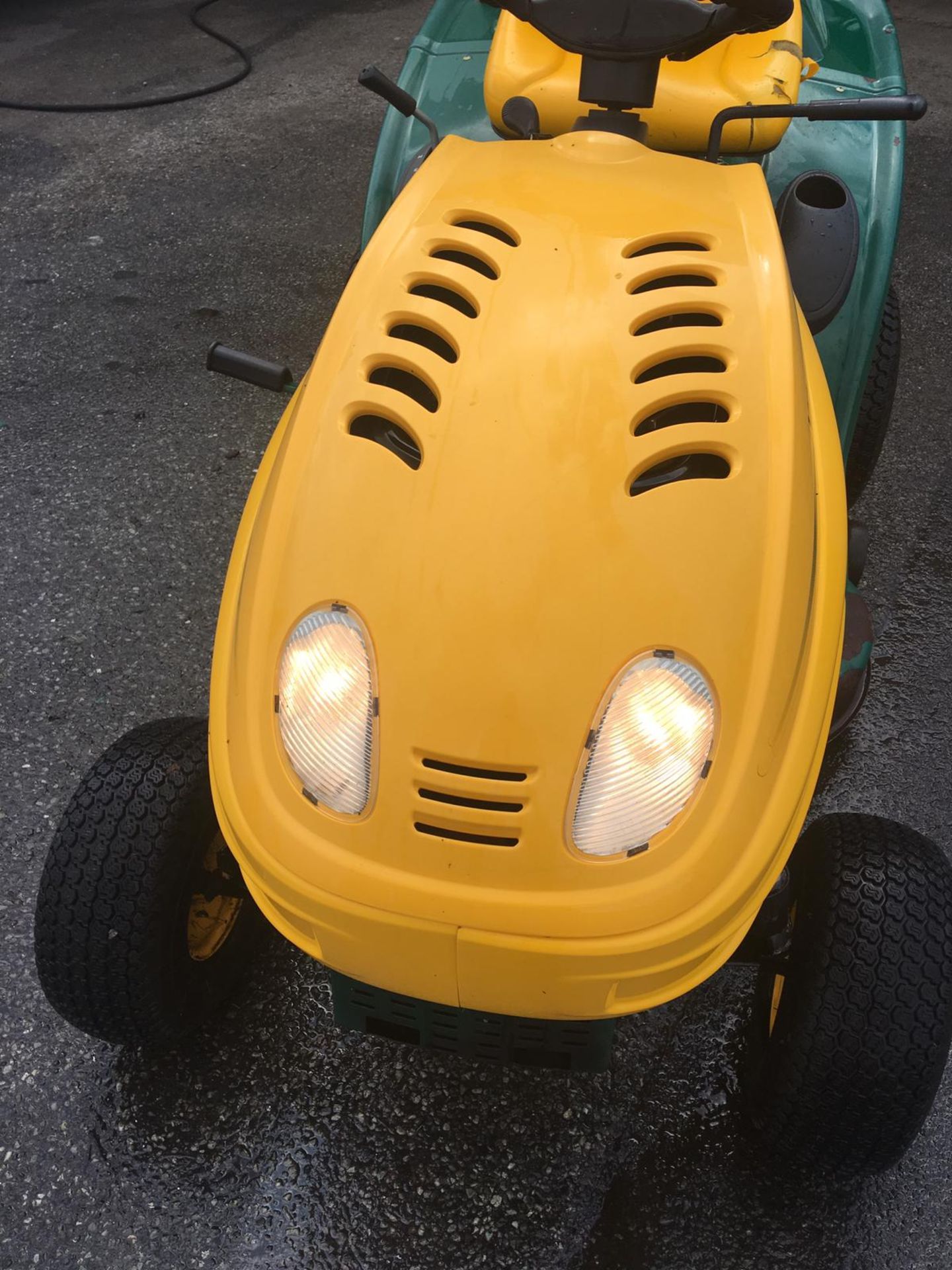 YARD-MAN HE5150K HYDRO RIDE ON LAWN MOWER GREEN / YELLOW *NO VAT* - Image 3 of 13