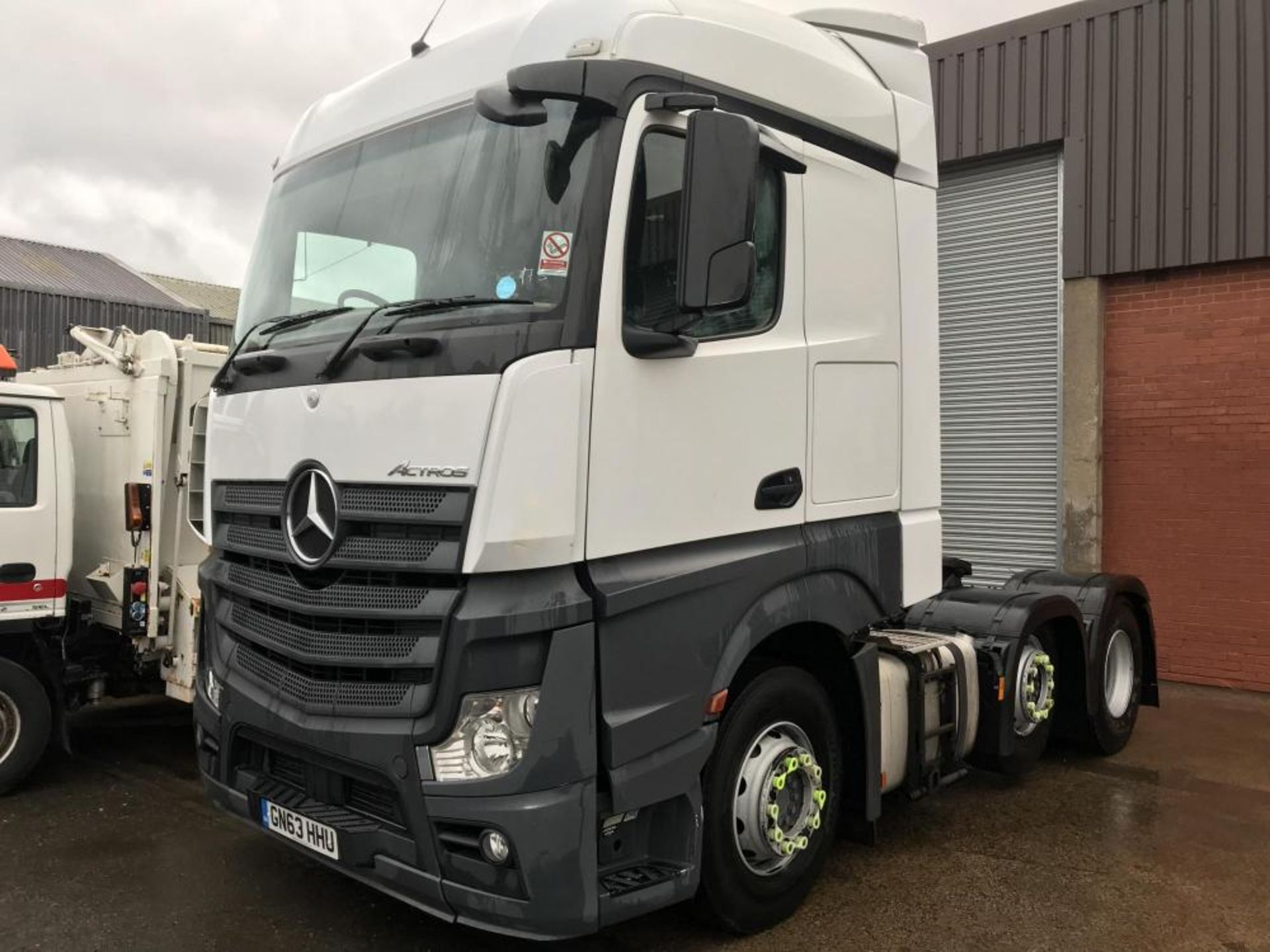 2013/63 REG MERCEDES-BENZ ACTROS 2545 6X2 TRACTOR UNIT AUTO BOX ONLY 647,000 KM *PLUS VAT* - Image 2 of 11