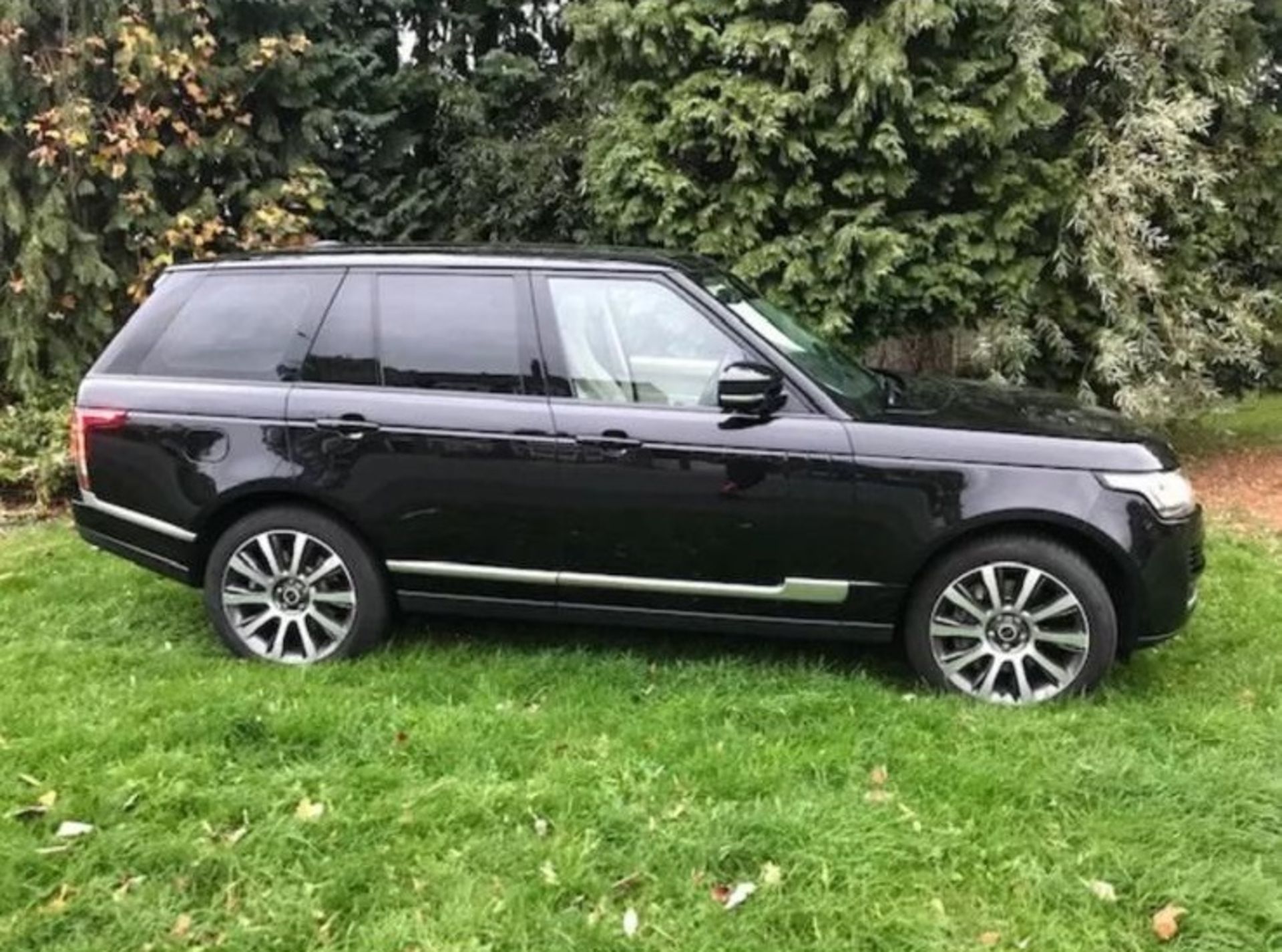 2012/62 REG LAND ROVER RANGE ROVER VOGUE TDV6 3.0 DIESEL BLACK, SHOWING 3 FORMER KEEPERS *NO VAT* - Image 2 of 10