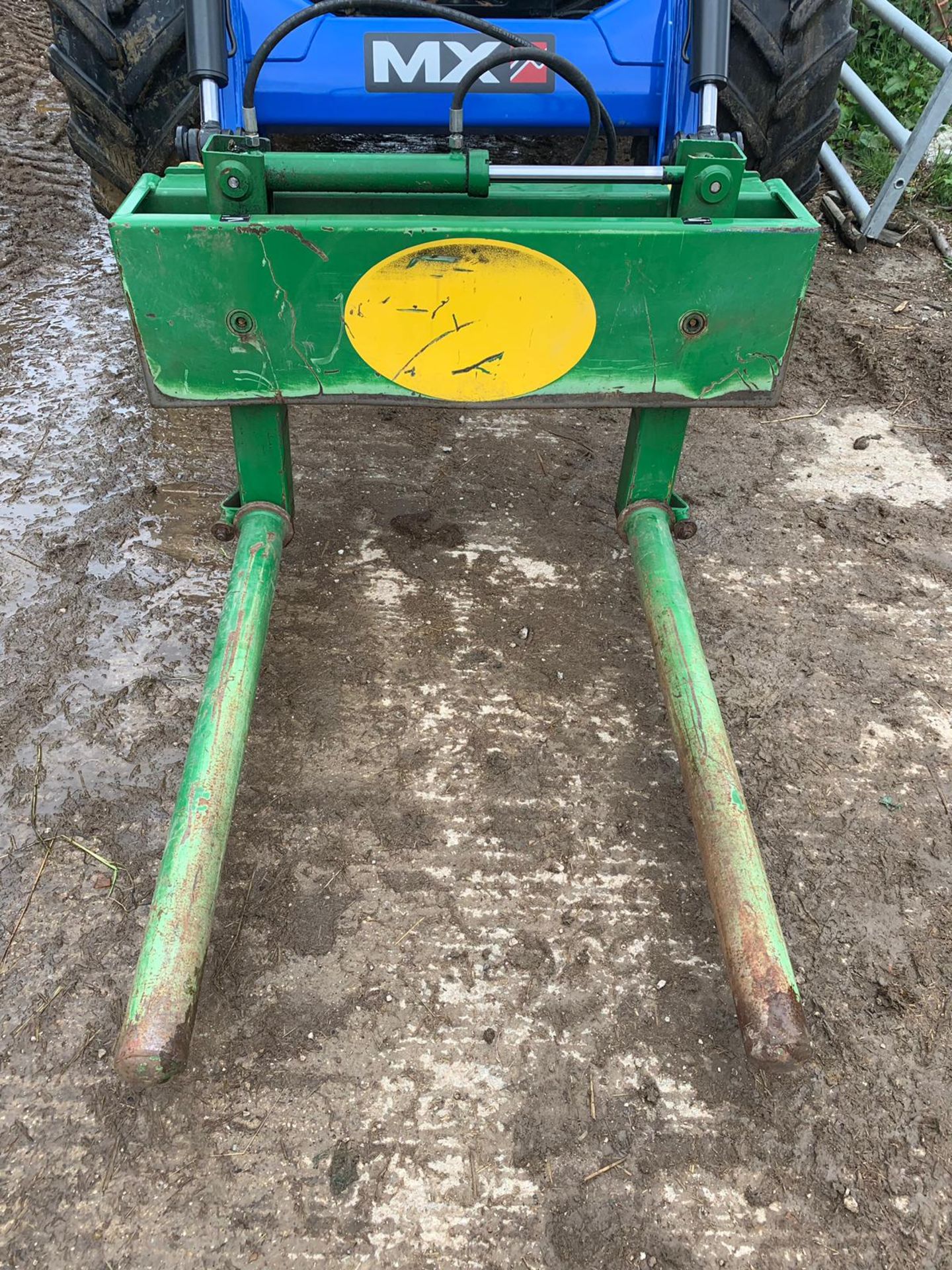 2016 MCHALE ROUND BALE HANDLER ATTACHMENT *PLUS VAT* - Image 3 of 5