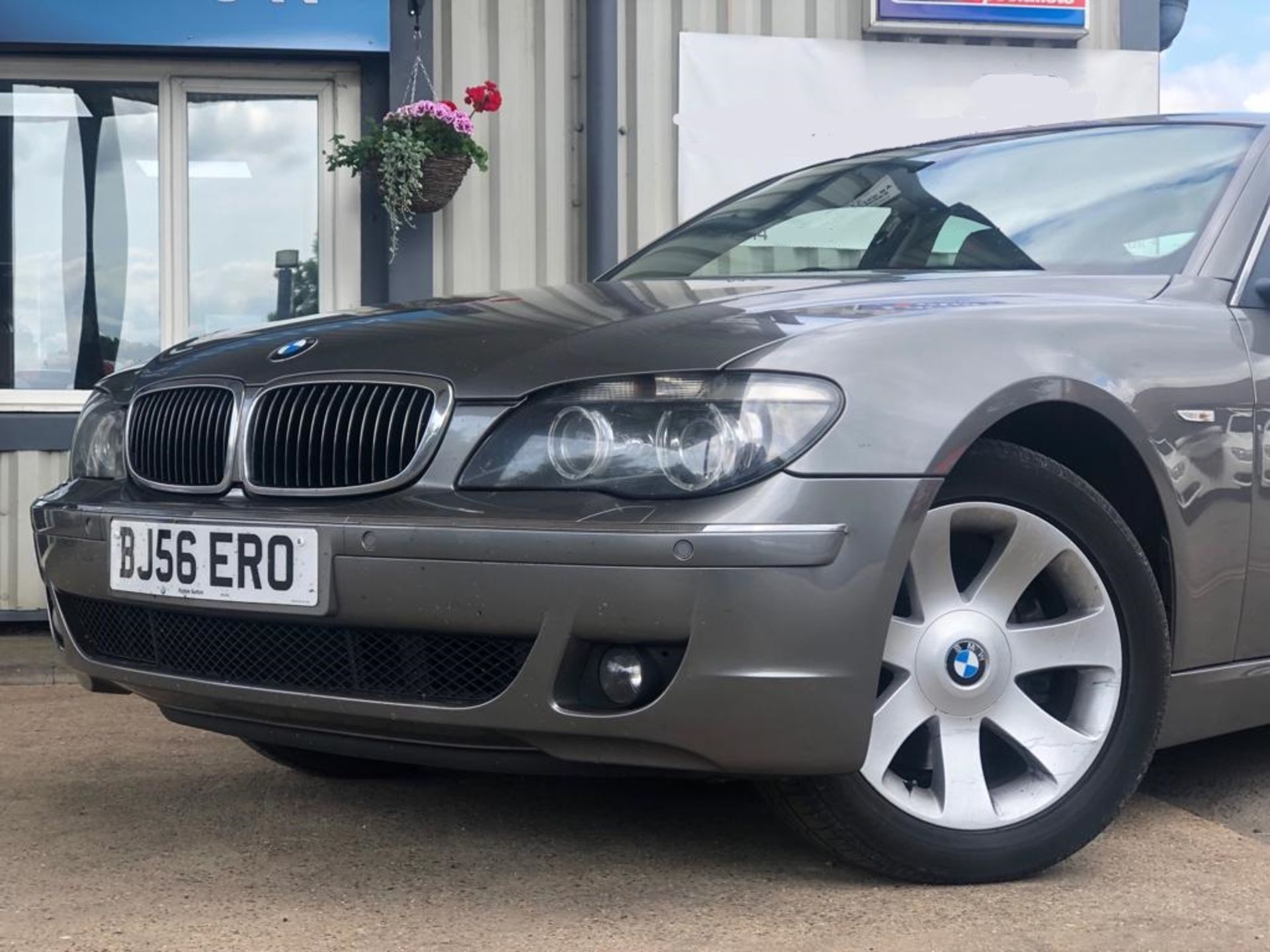 2006/56 REG BMW 730D SE AUTOMATIC 3.0 DIESEL GREY 4 DOOR SALOON *NO VAT* - Image 2 of 16