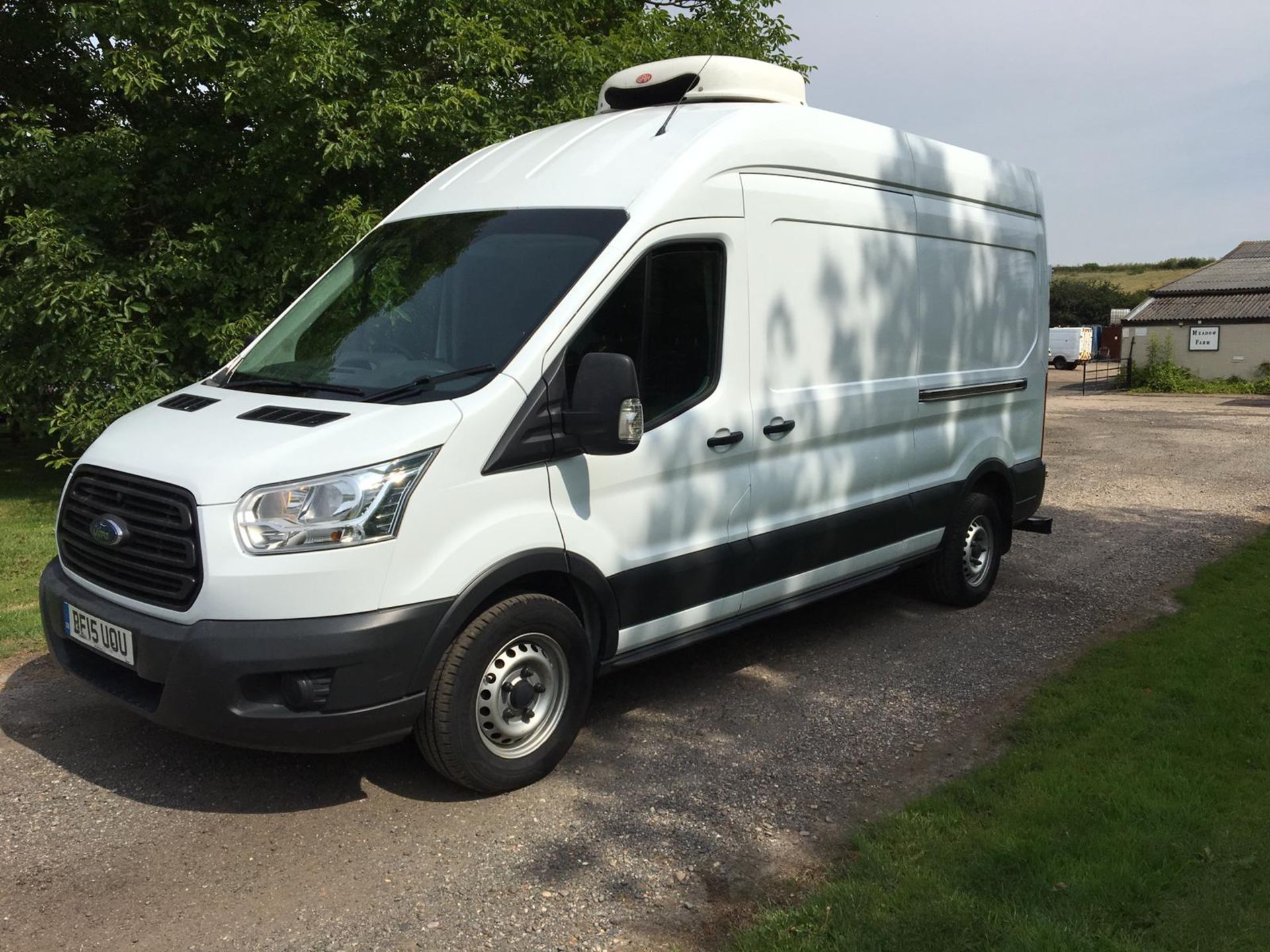 2015/15 REG FORD TRANSIT 350 FRIDGE 2.2 DIESEL WHITE PANEL VAN, SHOWING 0 FORMER KEEPERS *PLUS VAT* - Image 3 of 14