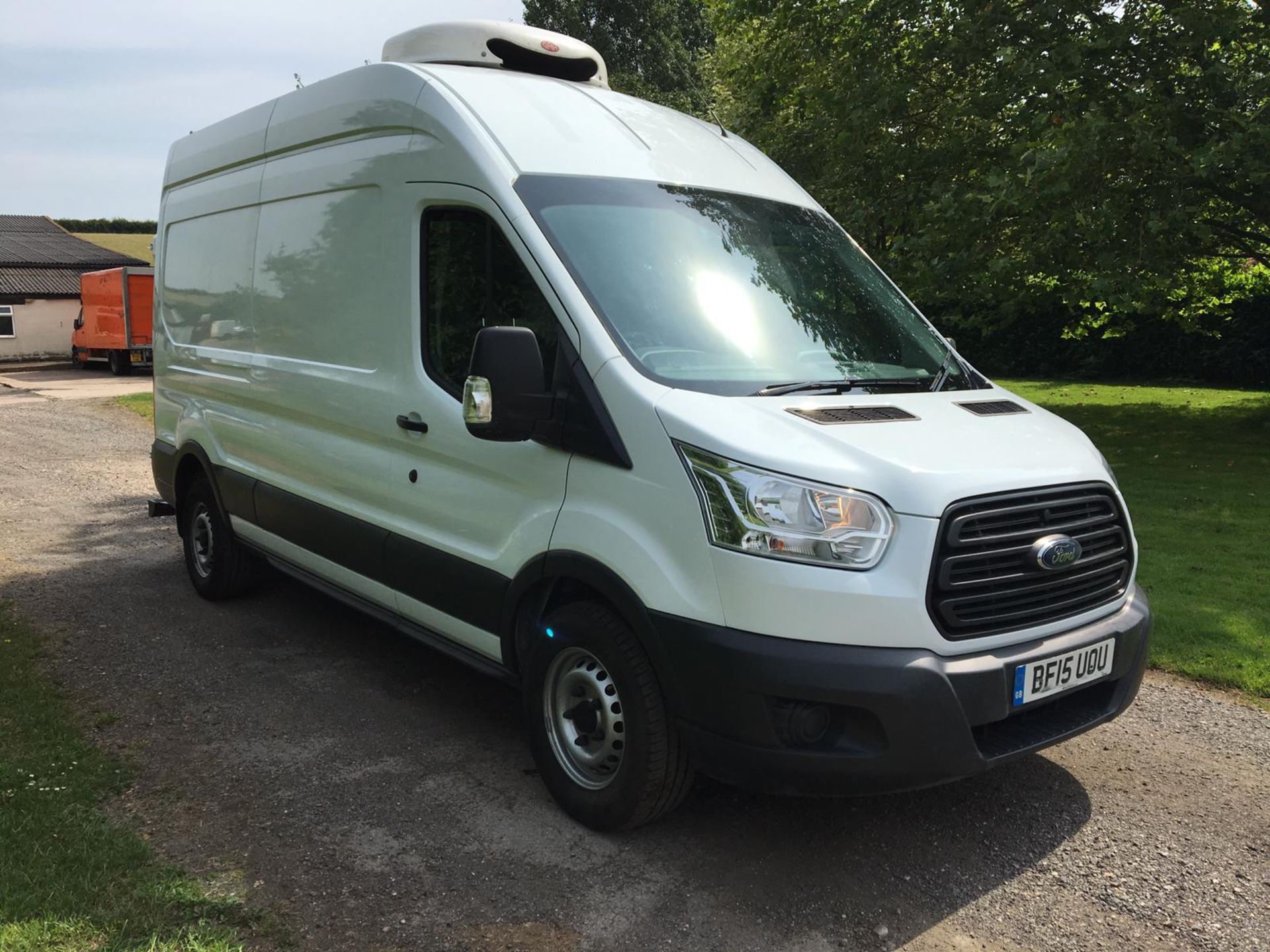 2015/15 REG FORD TRANSIT 350 FRIDGE 2.2 DIESEL WHITE PANEL VAN, SHOWING 0 FORMER KEEPERS *PLUS VAT*