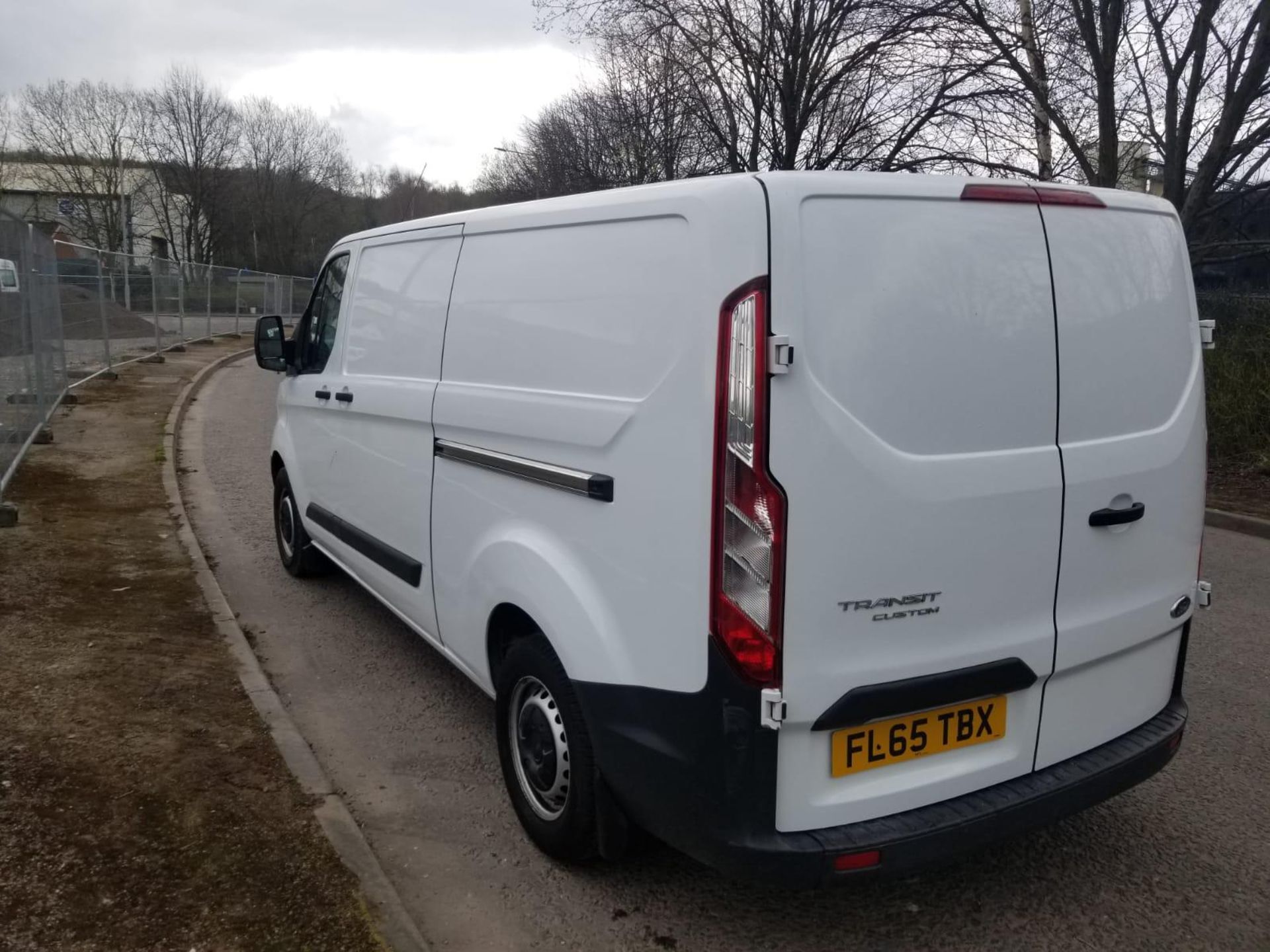 2015/65 REG FORD TRANSIT CUSTOM 290 ECO-TECH DIESEL PANEL VAN, SHOWING 0 FORMER KEEPERS *NO VAT* - Image 3 of 9