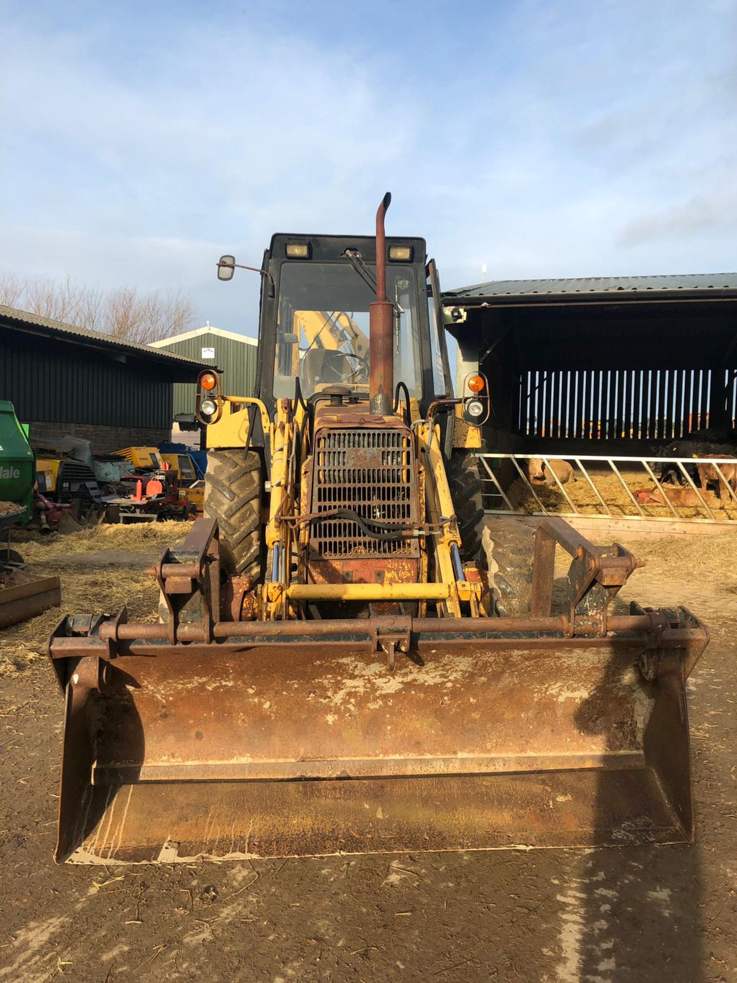 FORD 655 SPECIAL 4WD BACKHOE LOADER DIGGER 4 IN 1 BUCKET EXTRA DIG, STARTS, RUNS & LIFTS *PLUS VAT* - Image 3 of 14