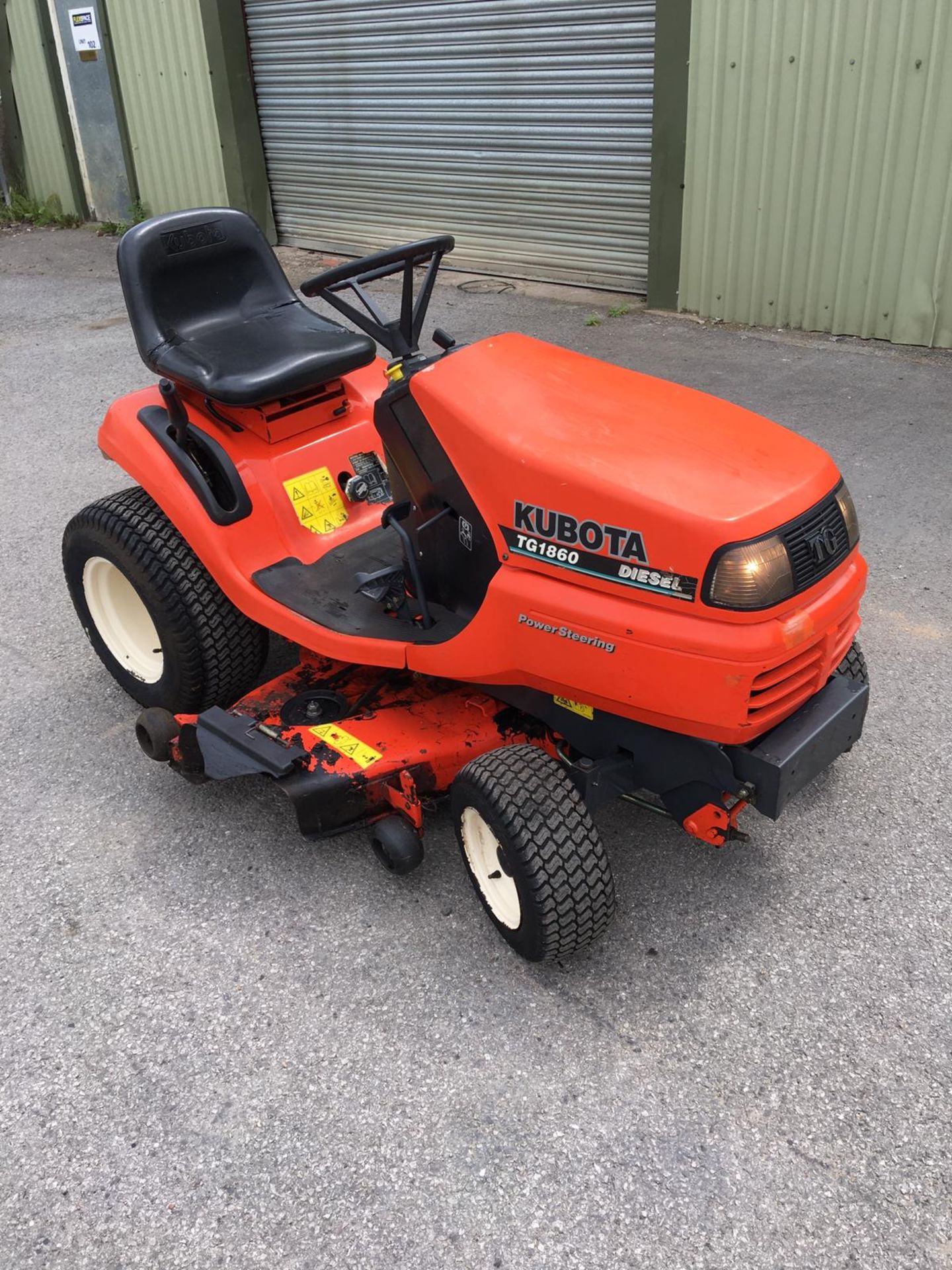 KUBOTA TG1860 DIESEL CUSHION RIDE ON LAWN MOWER WITH POWER STEERING, RUNS AND WORKS *NO VAT*