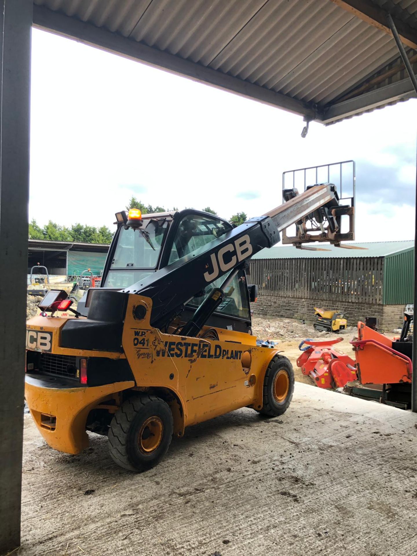 2014 JCB TELETRUK 3.5 TON ECO, RUNS WORKS AND LIFTS, ONLY 4165 HOURS (UNVERIFIED) *PLUS VAT* - Image 2 of 7