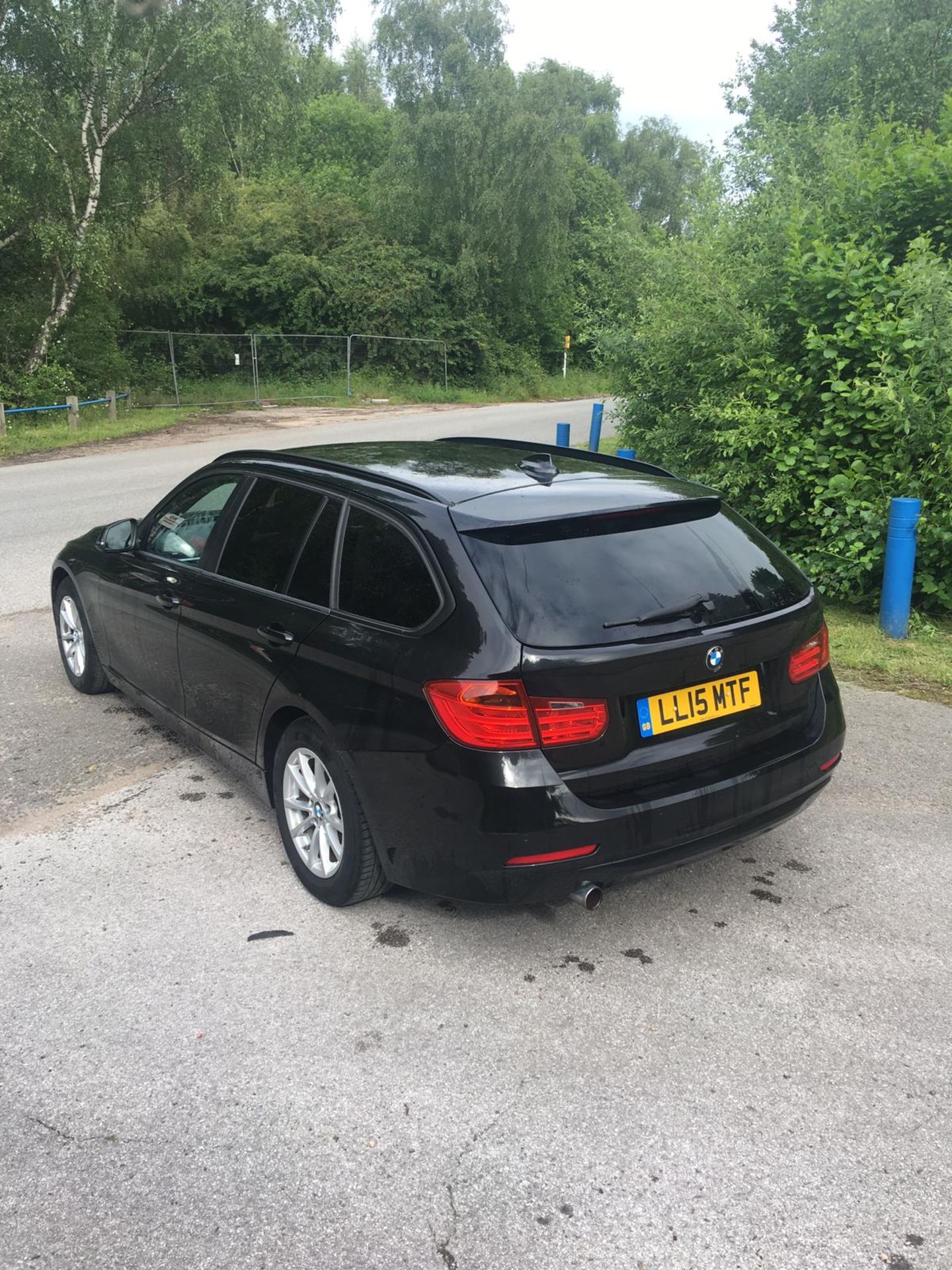 2015/15 REG BMW 320D BUSINESS EFFICIENT DYNAMICS 2.0 DIESEL BLACK ESTATE, SHOWING 0 FORMER KEEPERS - Image 8 of 26