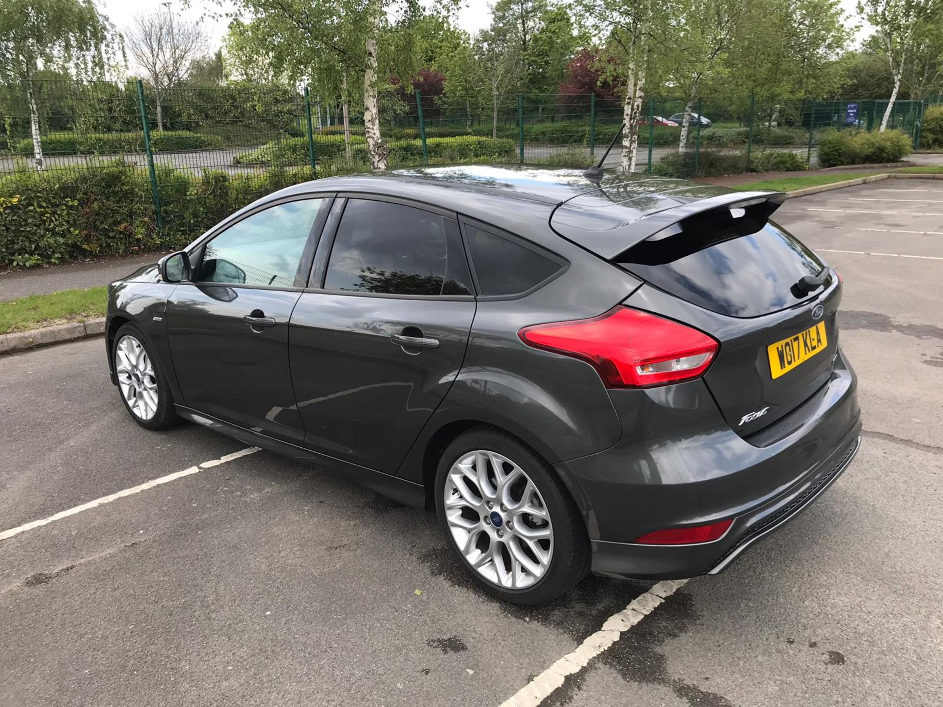 2017/17 REG FORD FOCUS ST-LINE 1.0 ECO-BOOST PETROL GREY 5 DOOR HATCHBACK *NO VAT* - Image 5 of 9