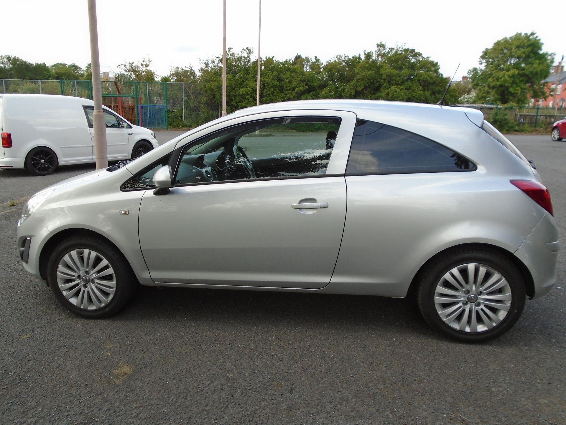 2013/13 REG VAUXHALL CORSA ENERGY AC CDTI ECOFLEX 1.25 DIESEL SILVER 3 DOOR HATCHBACK *NO VAT* - Image 3 of 8