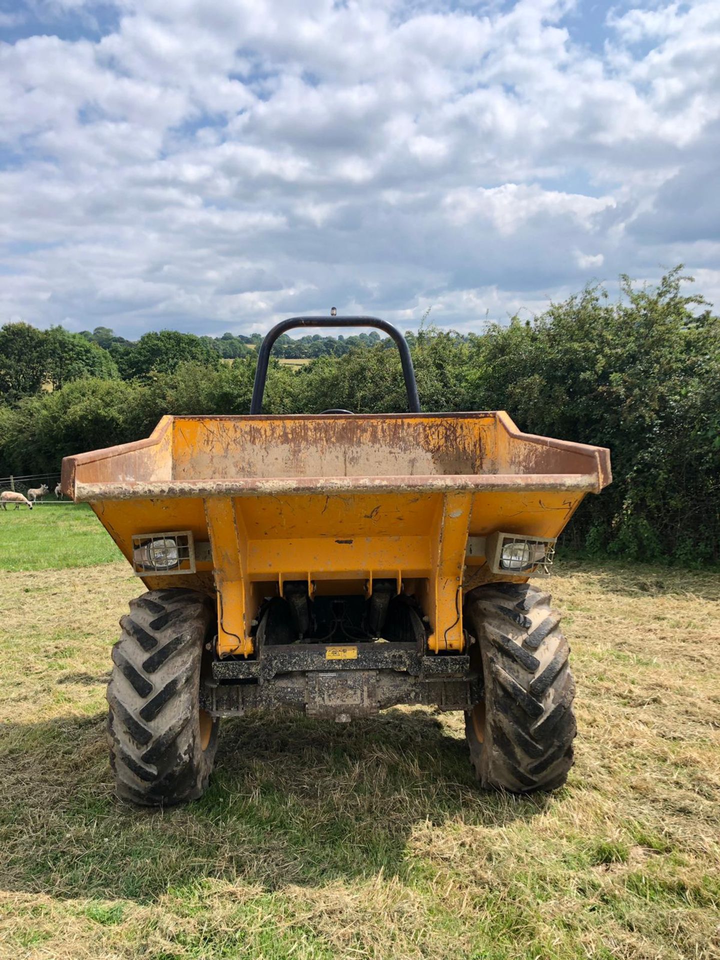 2015 JCB 6 TON DUMPER, RUNS WORKS DRIVES, SHOWING 1021 HOURS (UNVERIFIED) *PLUS VAT* - Image 5 of 7