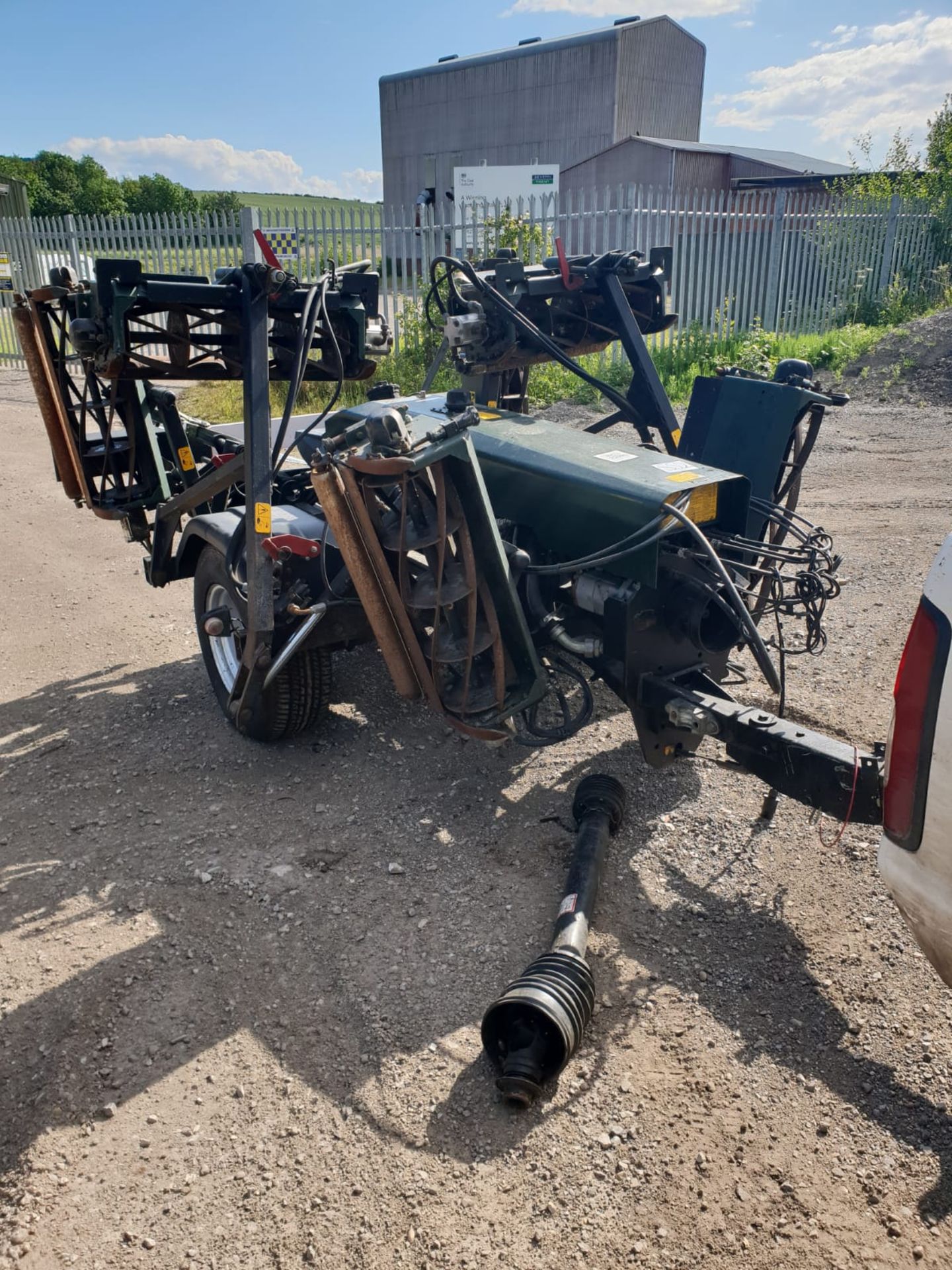 HAYTER TM SINGLE AXLE 7 GANG MOWER, YEAR 2008, REALLY GOOD CONDITION, TIRES LIKE NEW *NO VAT*