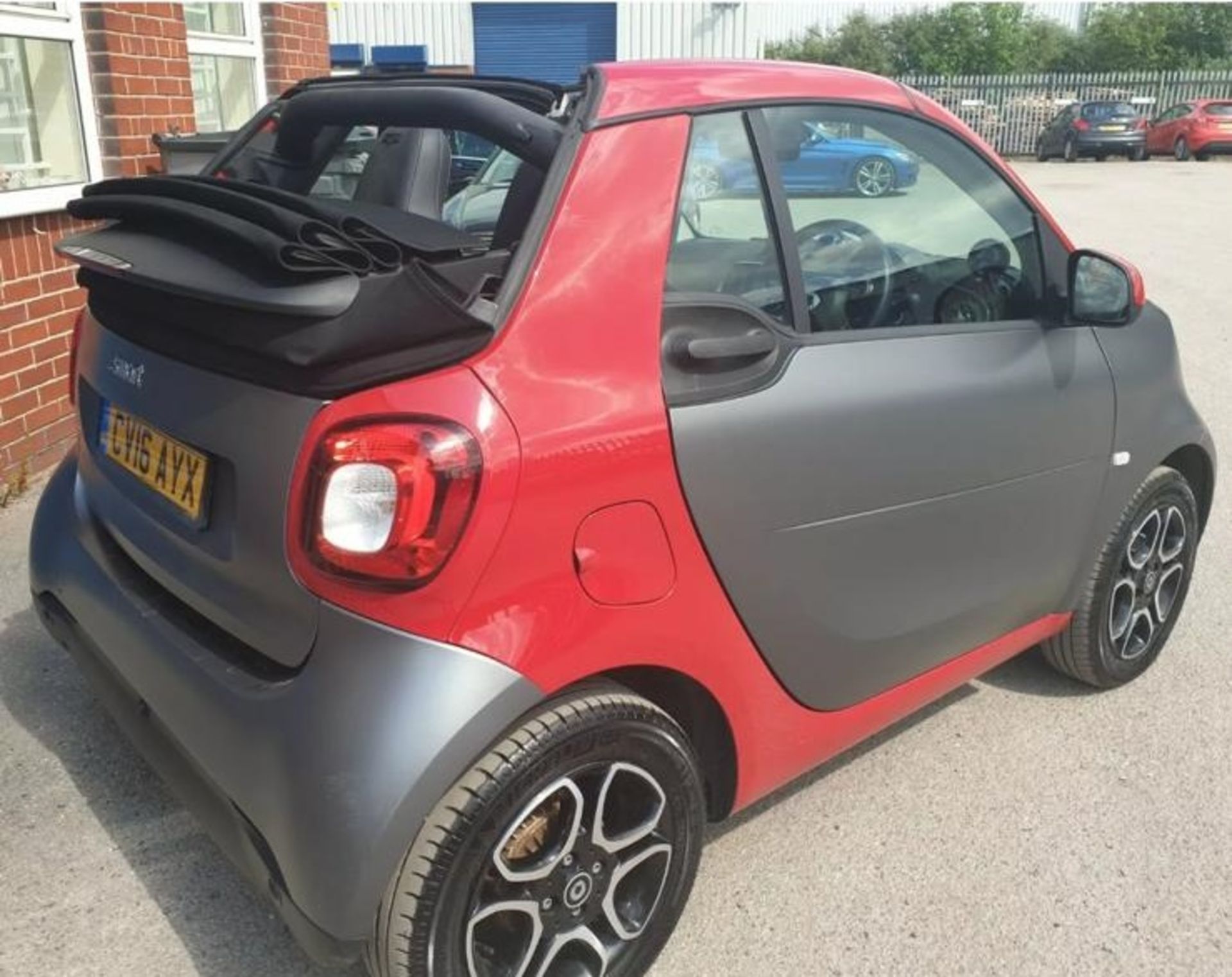 2016/16 REG SMART FORTWO PRIME PREMIUM AUTO 999CC PETROL GREY CONVERTIBLE *NO VAT* - Image 4 of 9