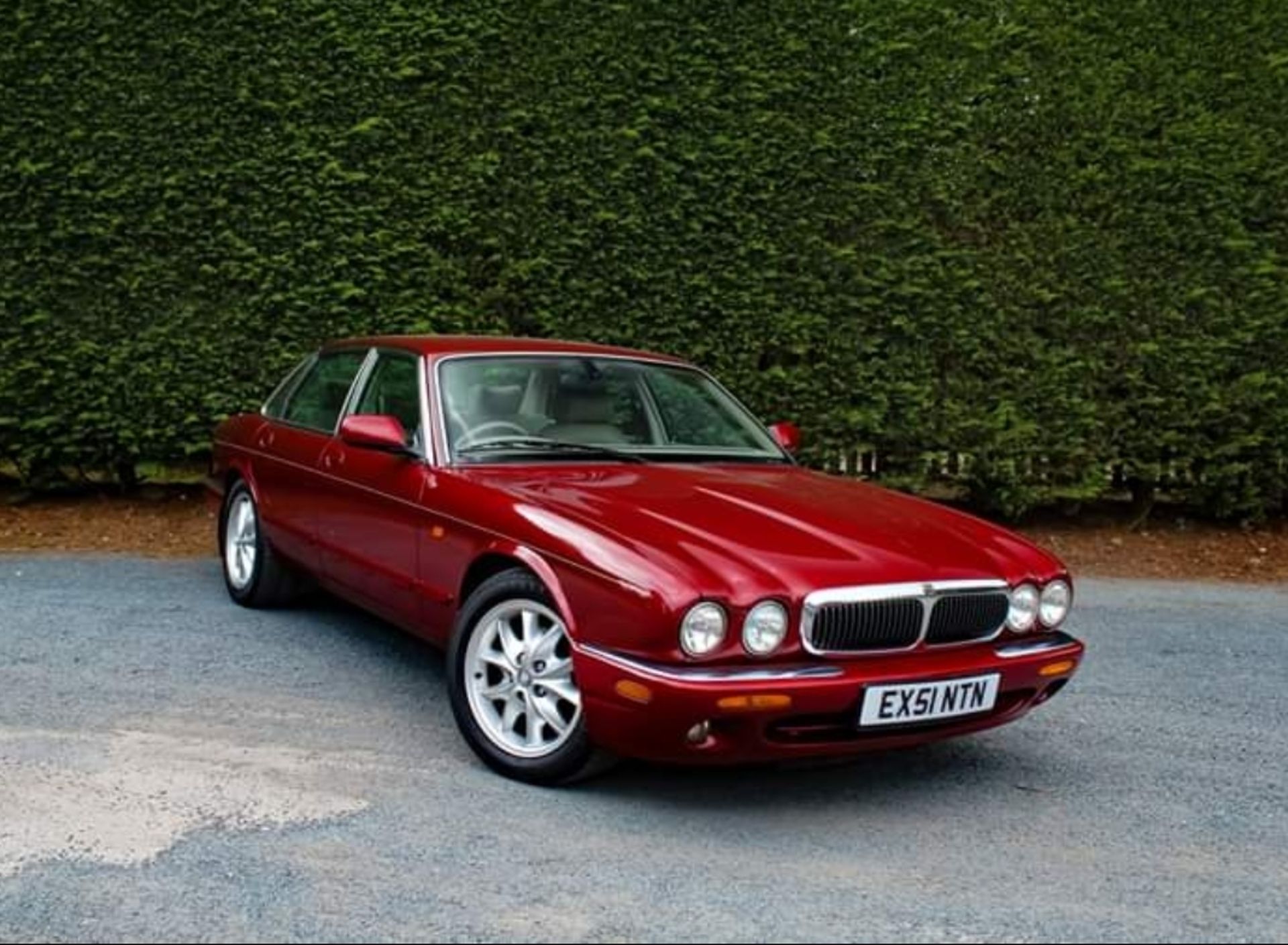 2001/51 REG JAGUAR XJ EXECUTIVE AUTO 3.2 PETROL 4 DOOR SALOON, X308 MODEL, ONE OF THE LAST *NO VAT* - Image 2 of 12