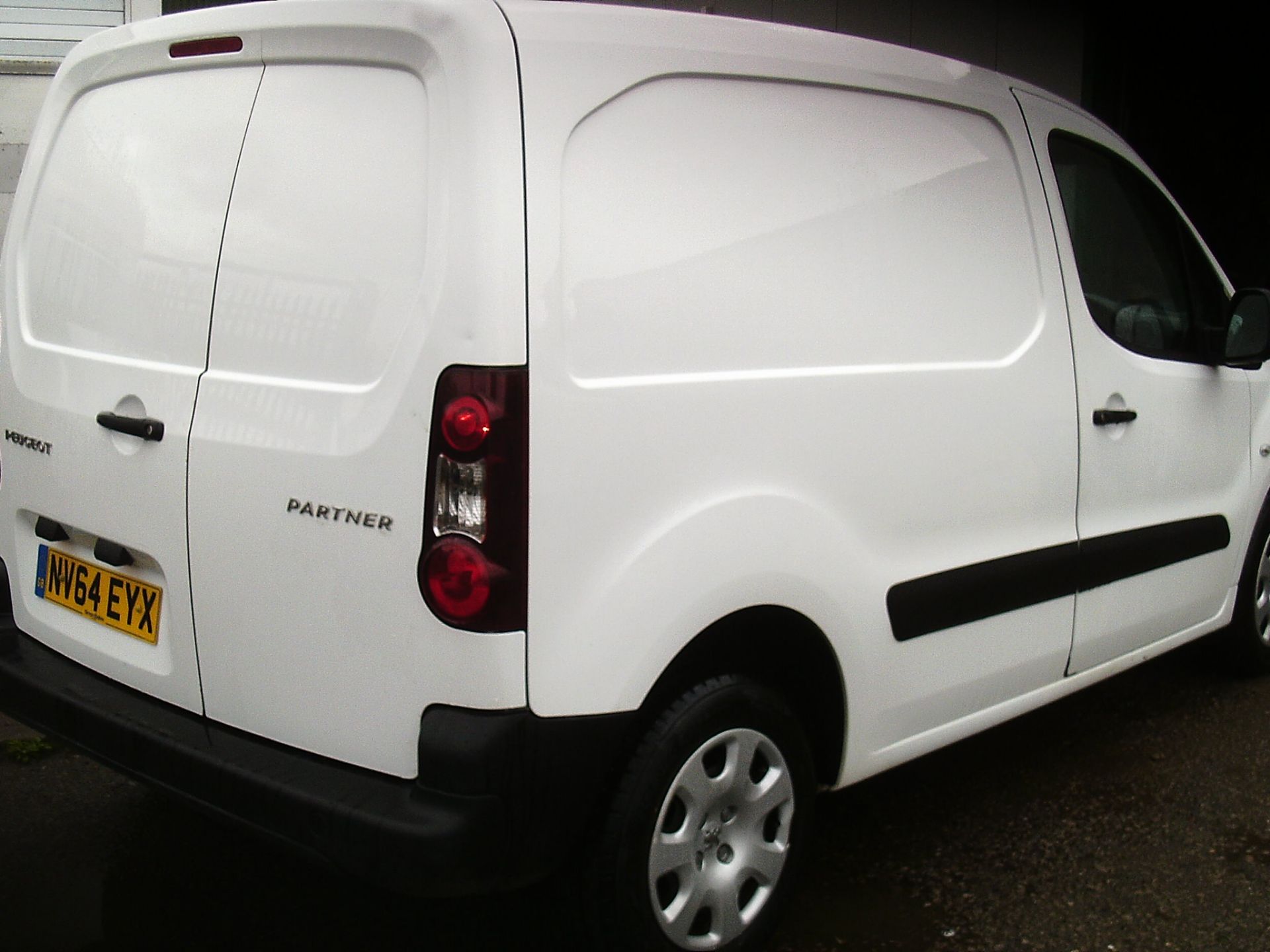 2014/64 REG PEUGEOT PARTNER 850 S L1 HDI 1.6 DIESEL WHITE PANEL VAN, SHOWING 1 FORMER KEEPER - Image 5 of 12