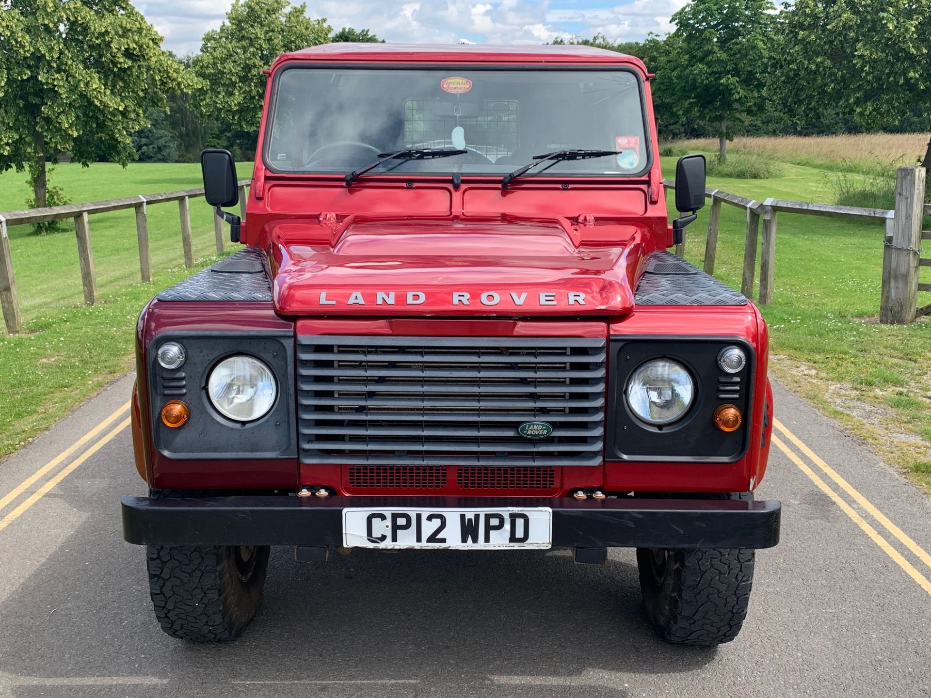 2012/12 REG LAND ROVER DEFENDER 90 HARD TOP TURBO DIESEL 2.2 RED LIGHT 4X4 UTILITY *NO VAT* - Image 2 of 12