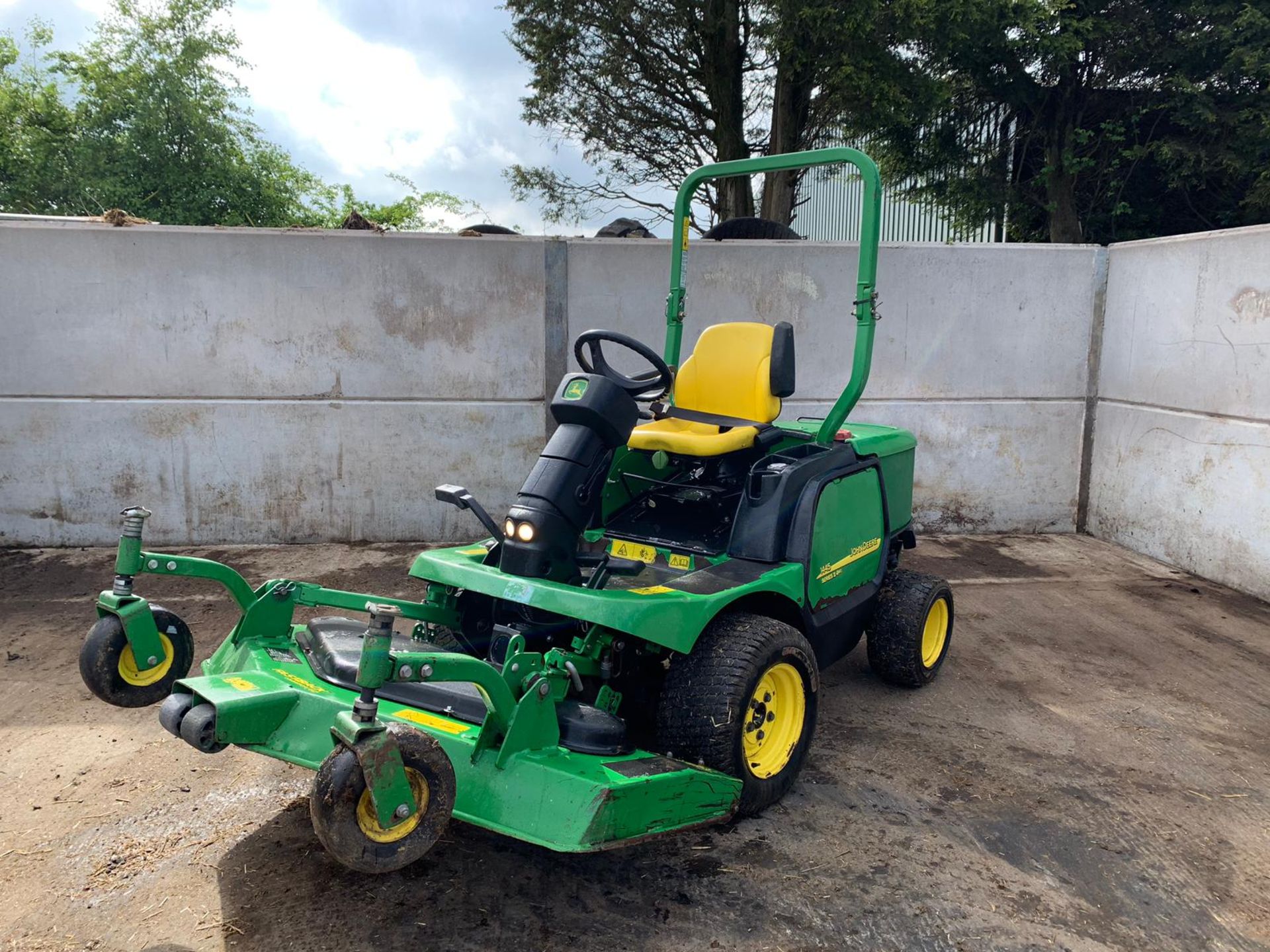 2012/12 REG JOHN DEERE 1445 SERIES II 4WD DIESEL RIDE ON LAWN MOWER *PLUS VAT* - Image 5 of 16