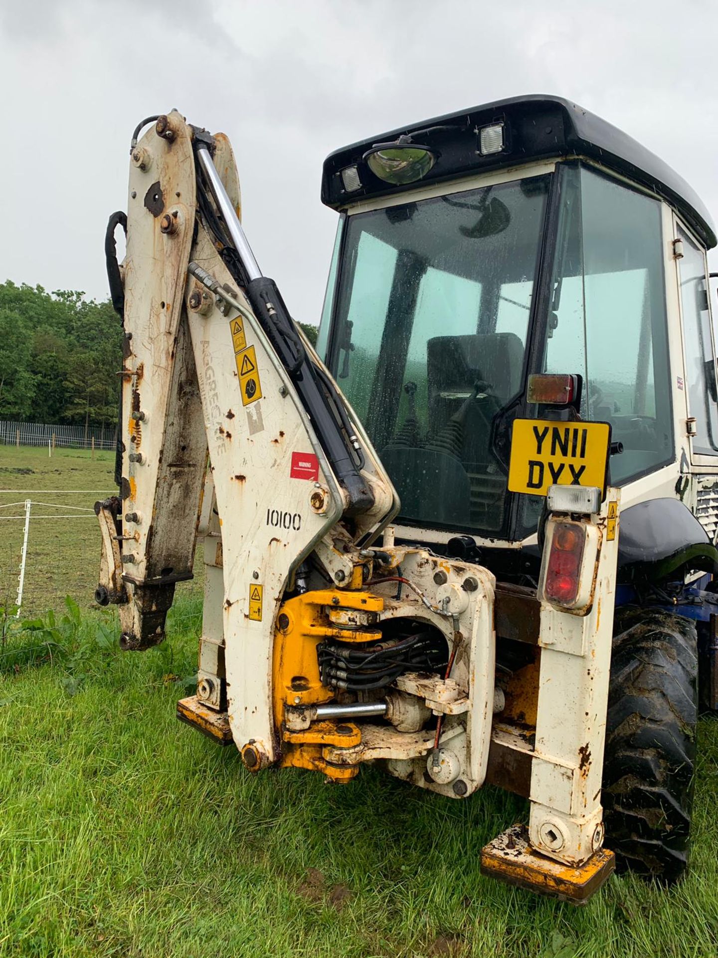 2011 JCB 2CXSM 4WS BACKHOE LOADER, RUNS, WORKS LIFTS AND DIGS *PLUS VAT* - Image 8 of 12